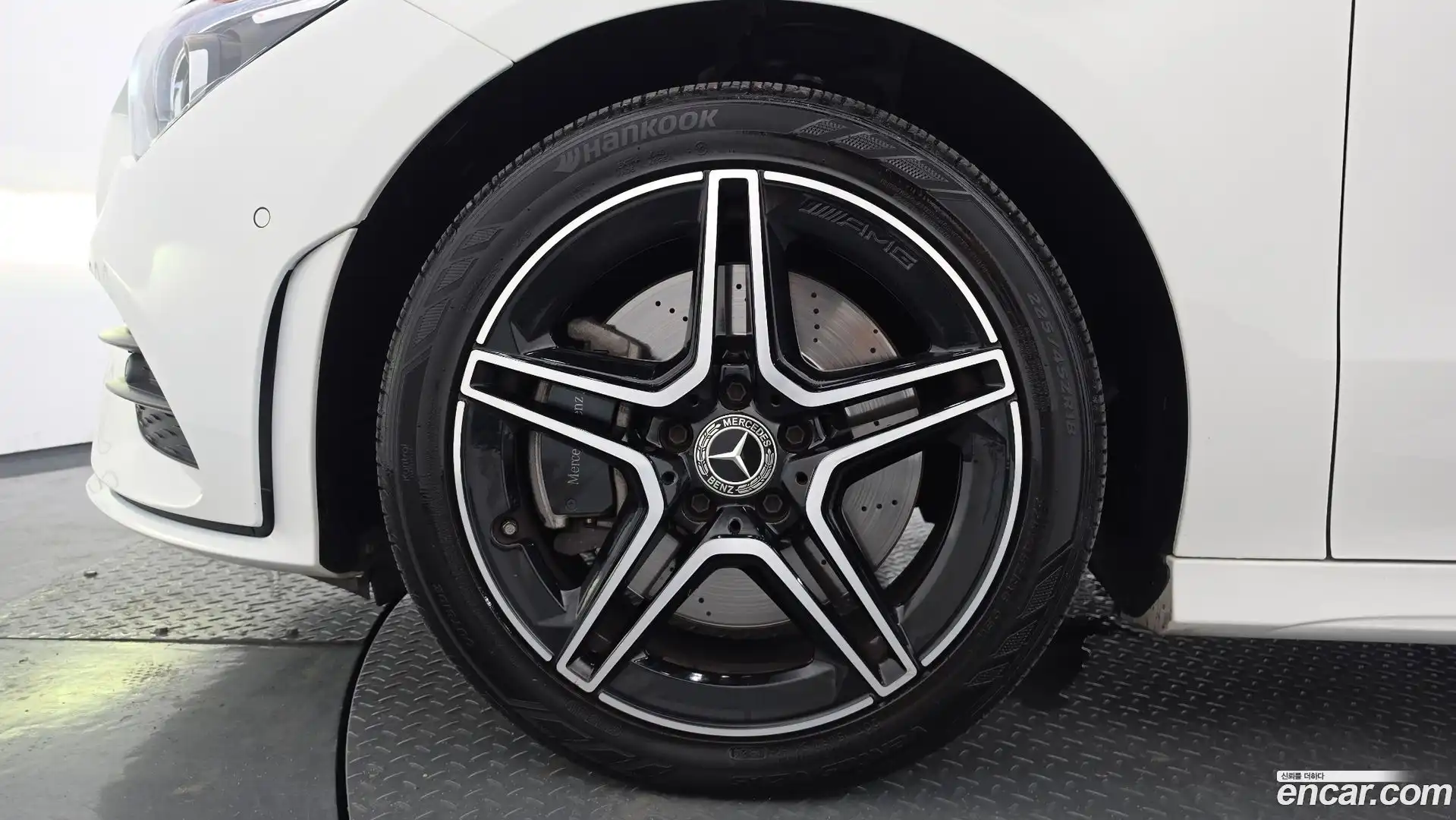 CLA-Class Mercedes-Benz 2020.8-OUTER-005