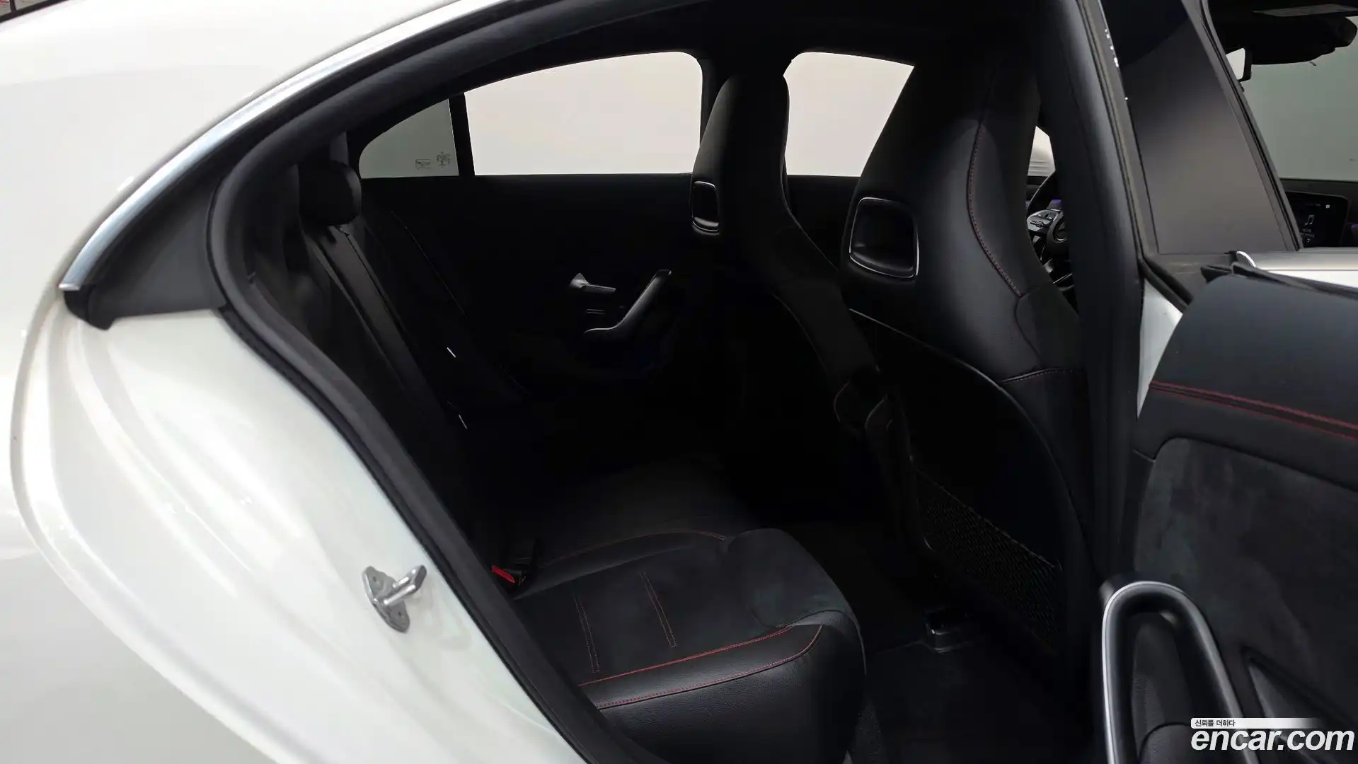 CLA-Class Mercedes-Benz 2020.8-OPTION-015