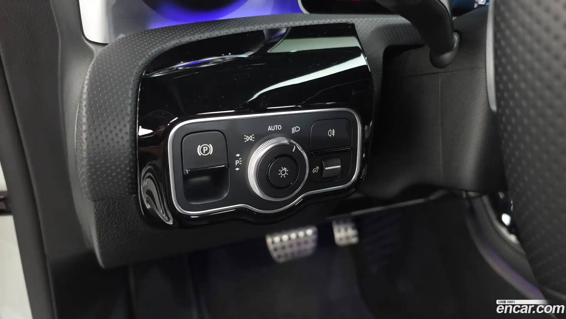 CLA-Class Mercedes-Benz 2020.8-OPTION-022