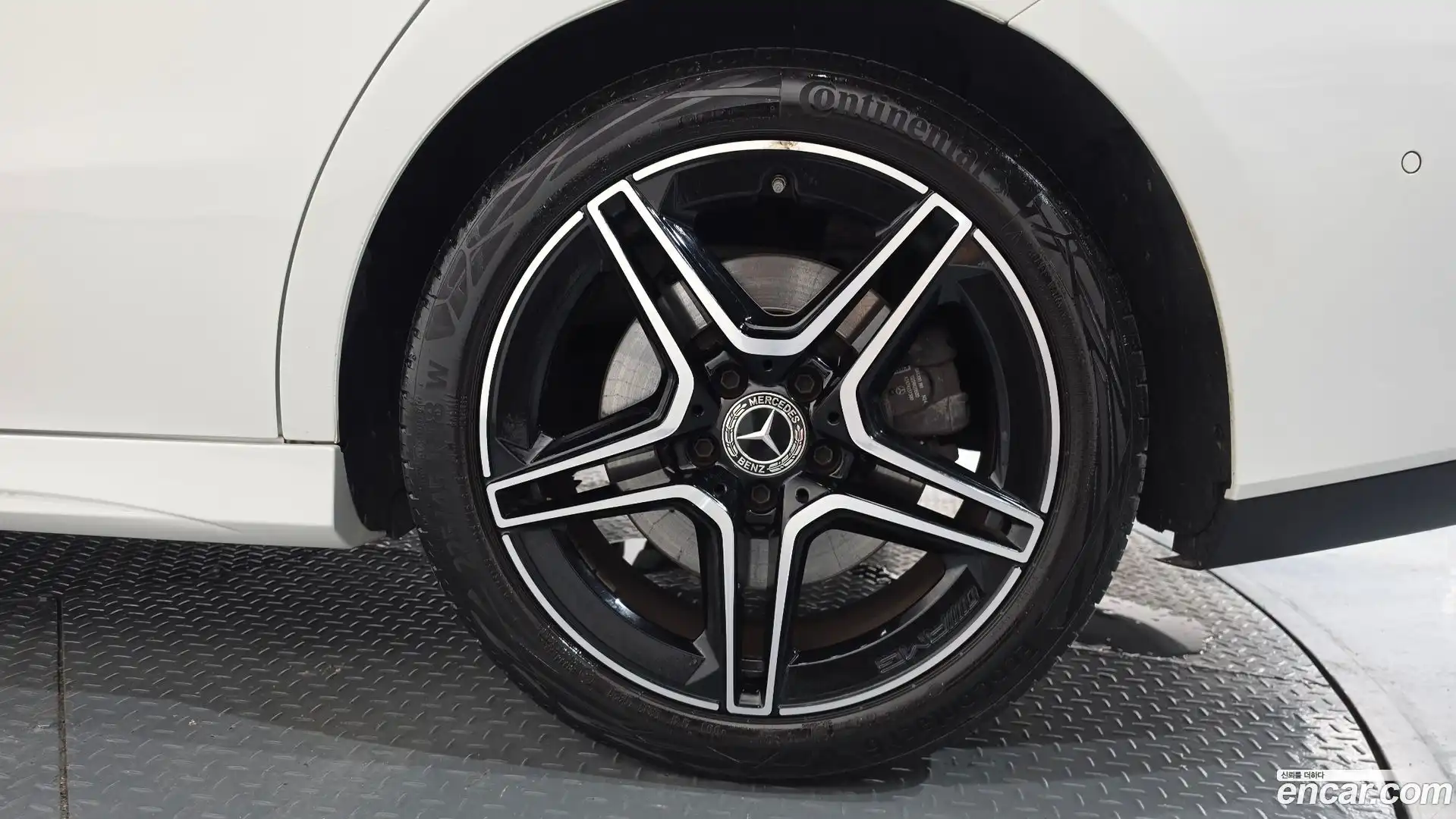 CLA-Class Mercedes-Benz 2020.8-OUTER-031