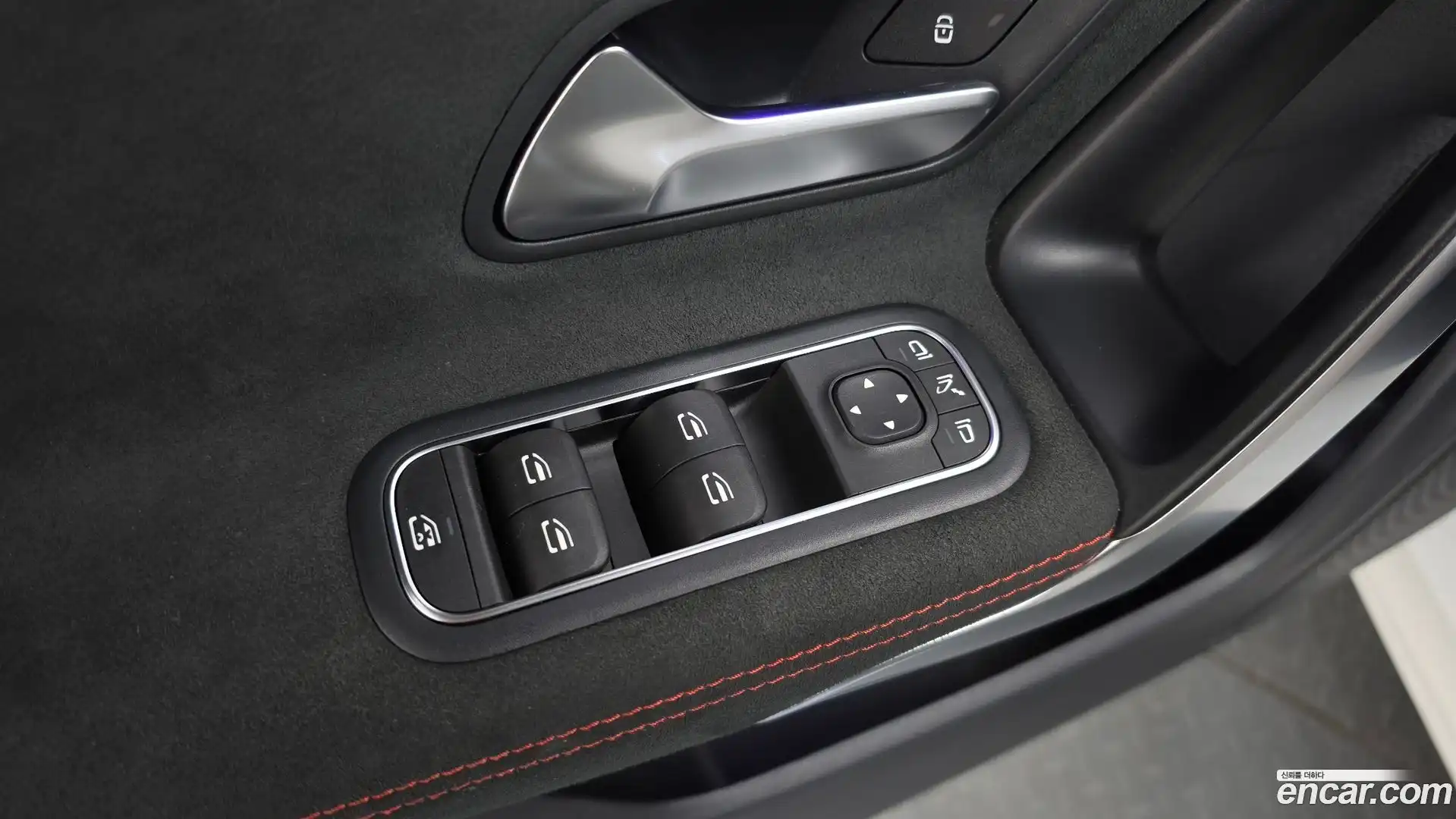 CLA-Class Mercedes-Benz 2020.8-OPTION-048