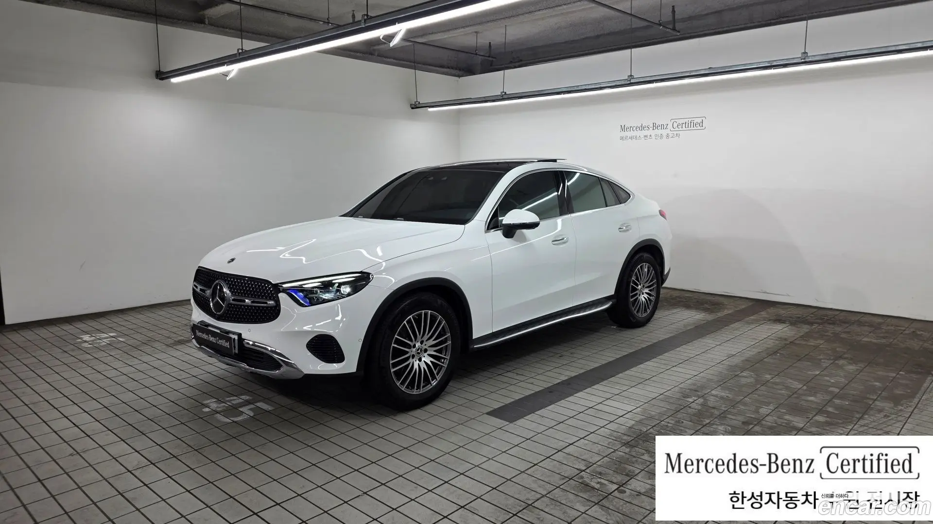 Main__Slider__Photo:GLC-Class Mercedes-Benz 2025.0-0