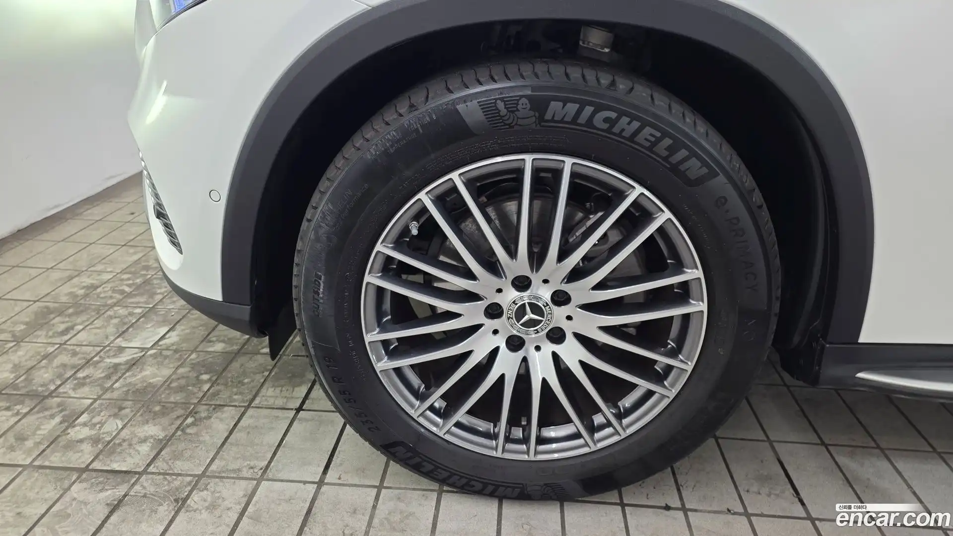 GLC-Class Mercedes-Benz 2025.0-OPTION-023