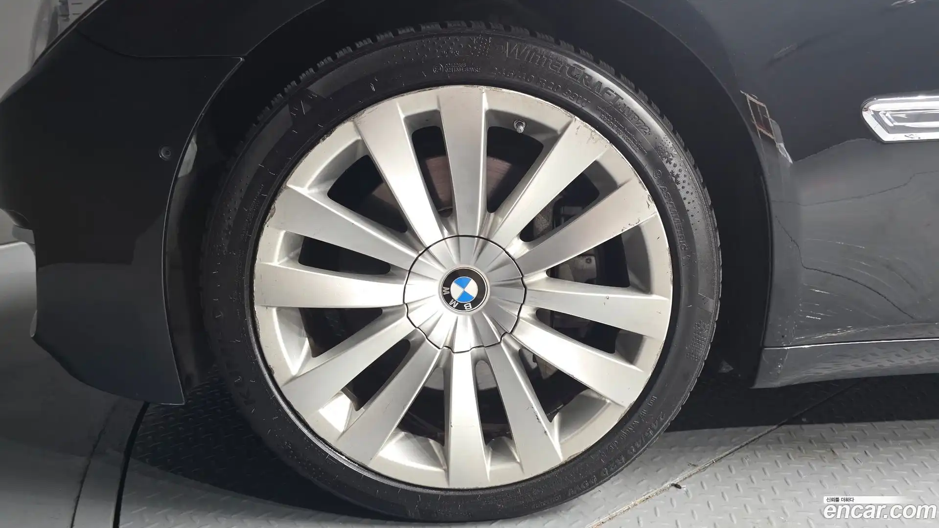 7-Series BMW 2015.4-OUTER-005