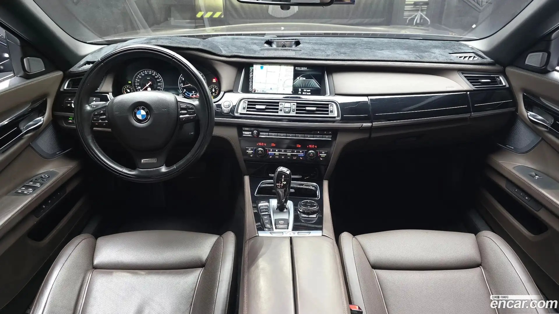 7-Series BMW 2015.4-INNER-007