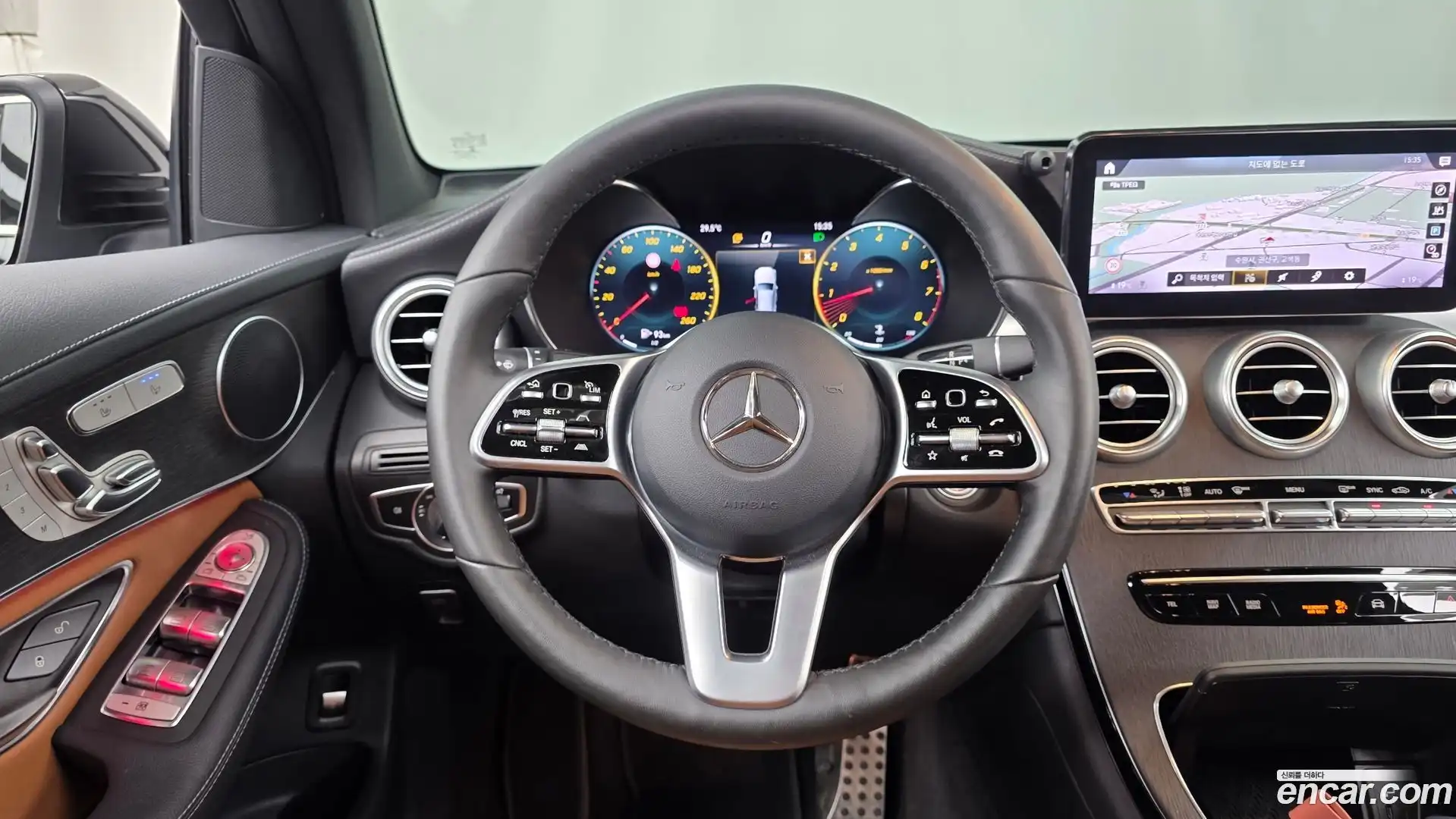 GLC-Class Mercedes-Benz 2021.6-OPTION-016