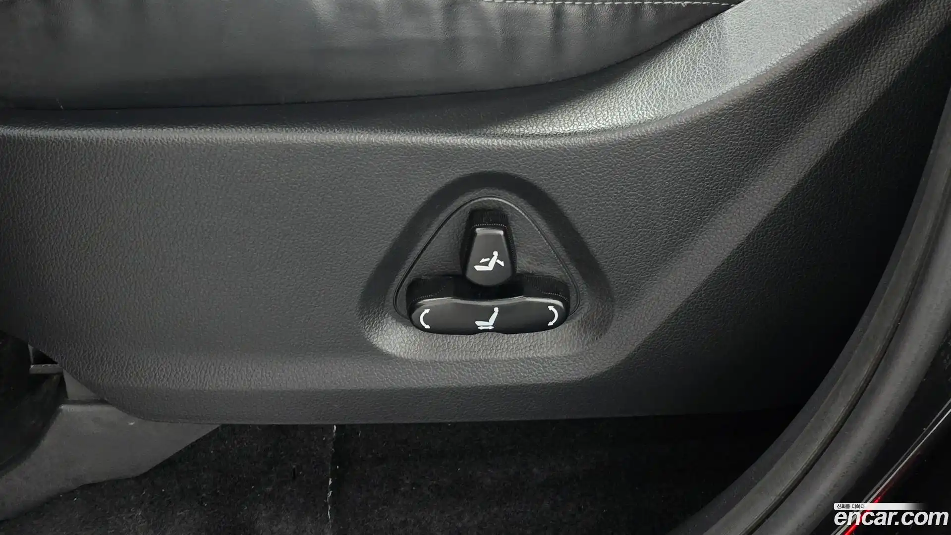 Rexton KG Mobility 2018.3-OPTION-021