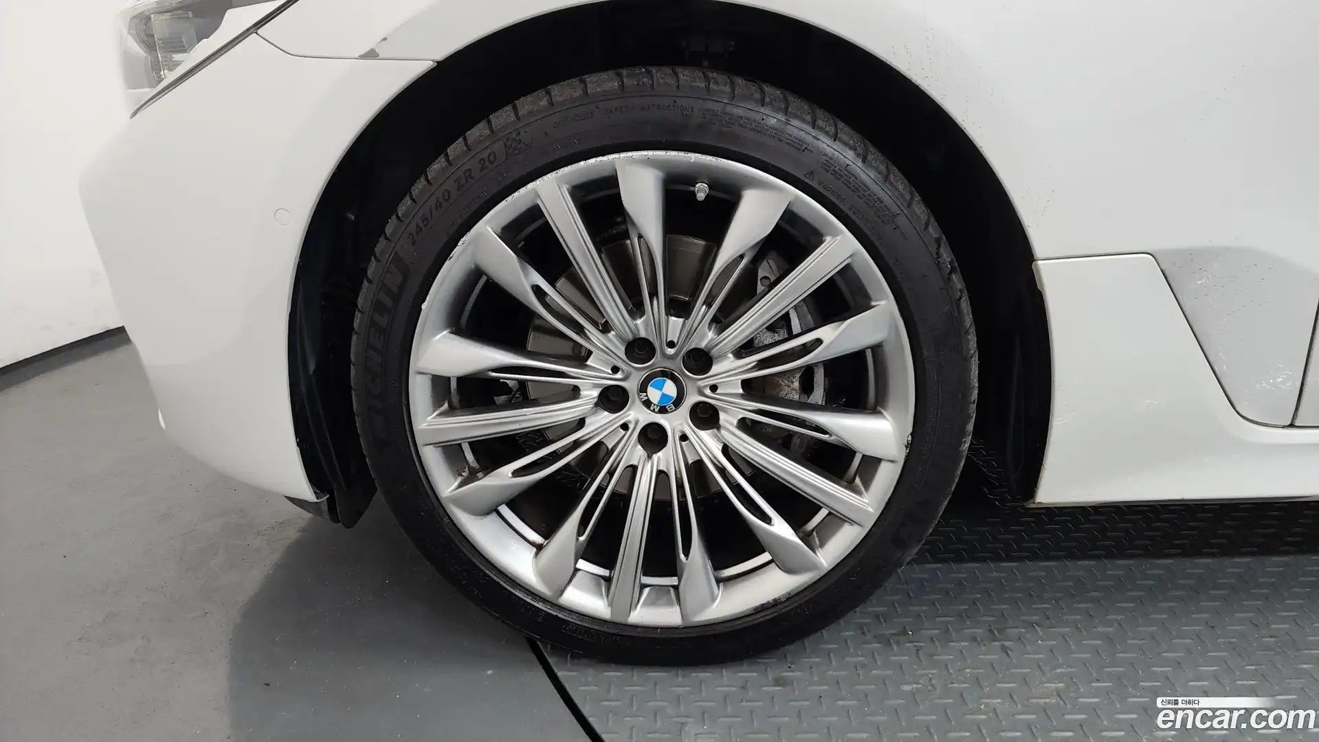 Gran Turismo BMW 2018.11-OUTER-005