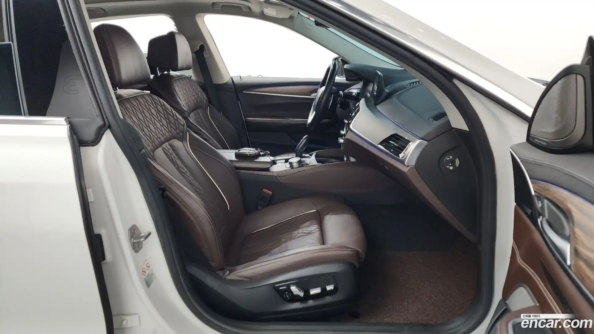 Gran Turismo BMW 2018.11-INNER-036
