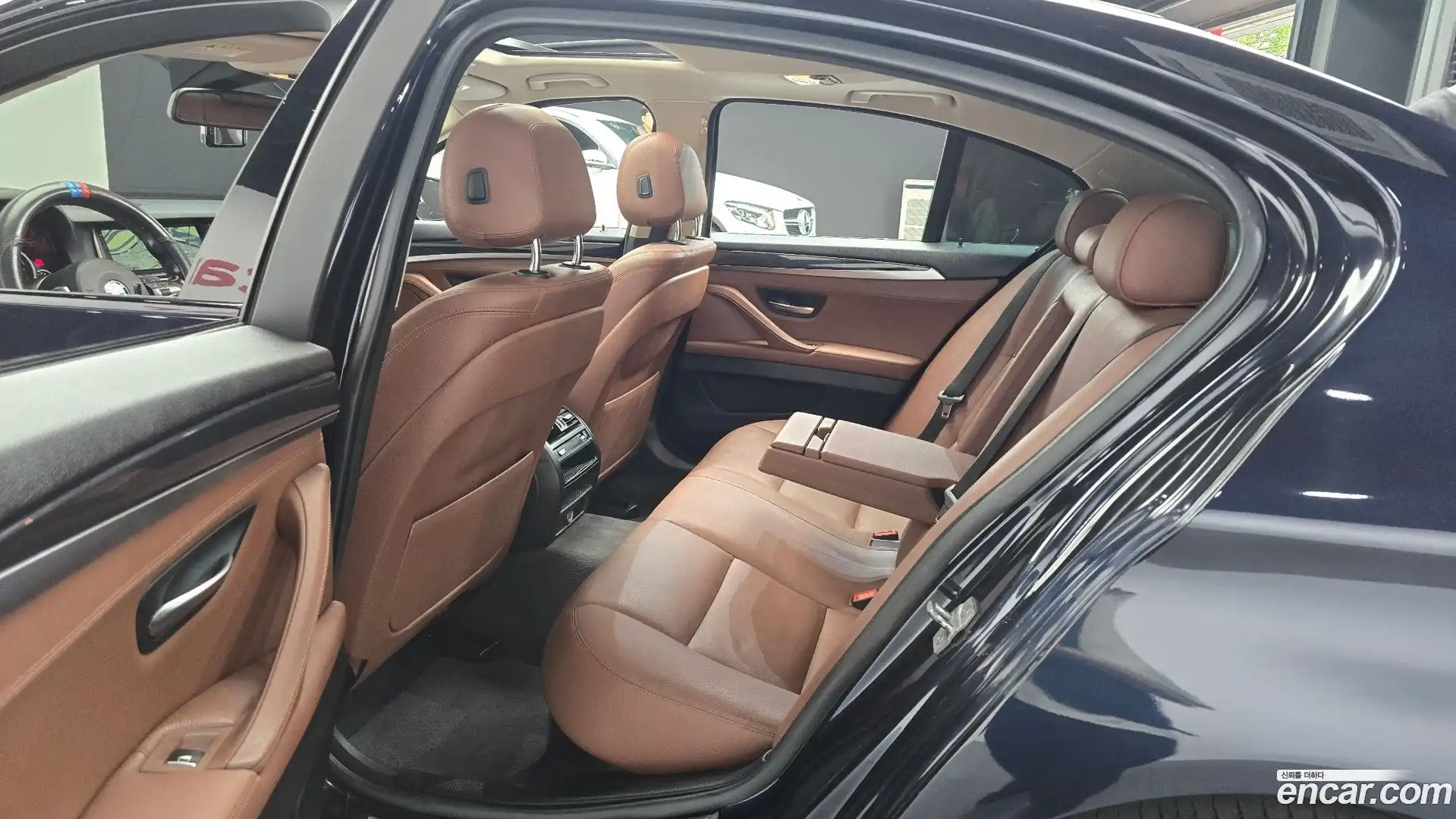 5-Series BMW 2016.6-OPTION-016