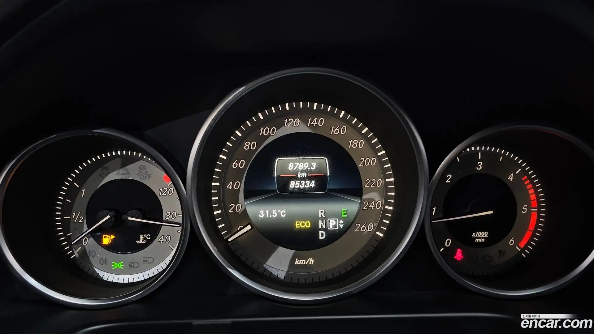 E-Class Mercedes-Benz 2016.2-INNER-008