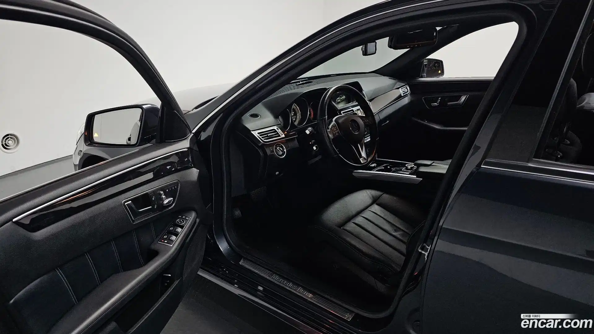 E-Class Mercedes-Benz 2016.2-INNER-010