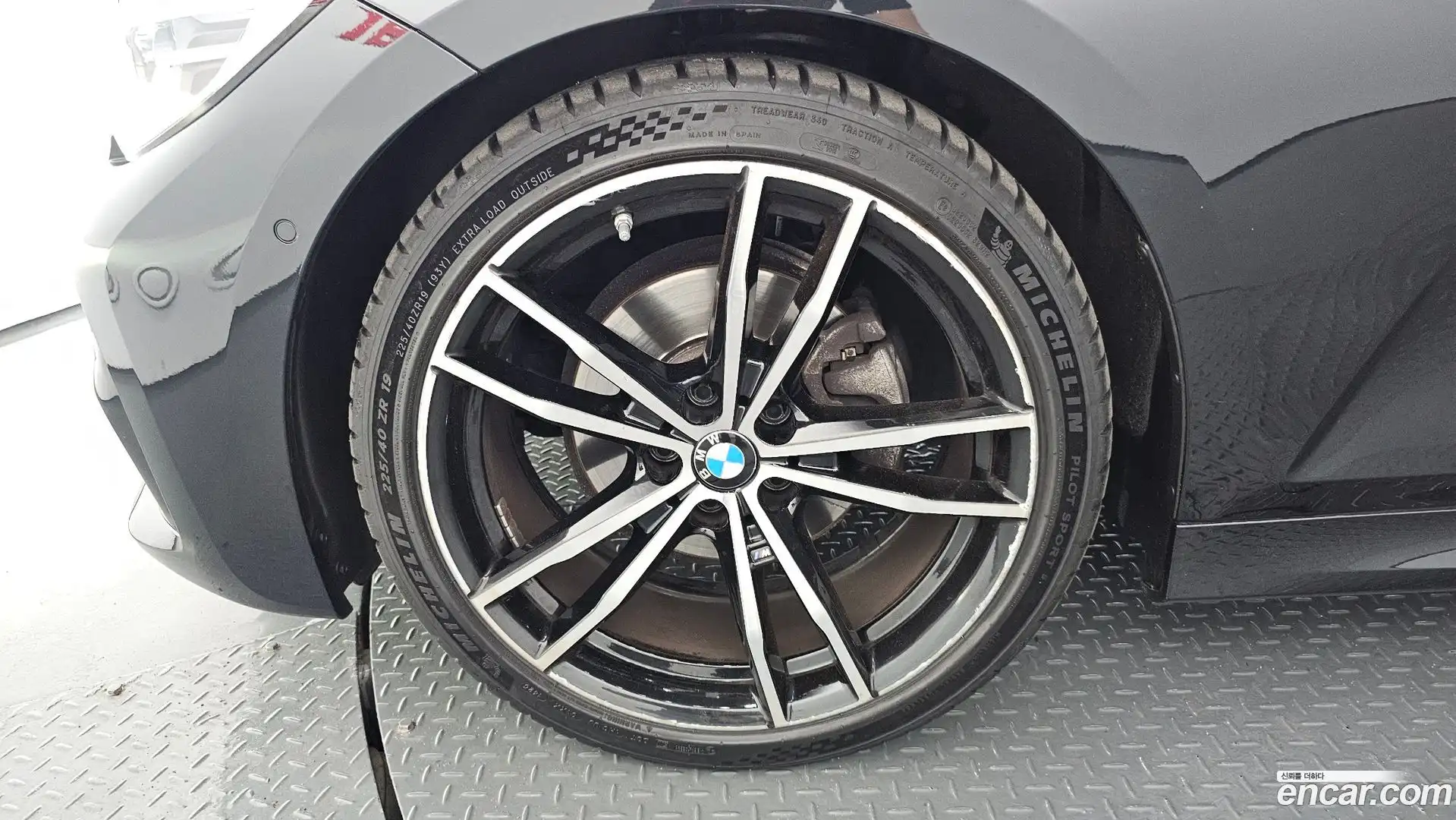 3-Series BMW 2022.5-OUTER-005
