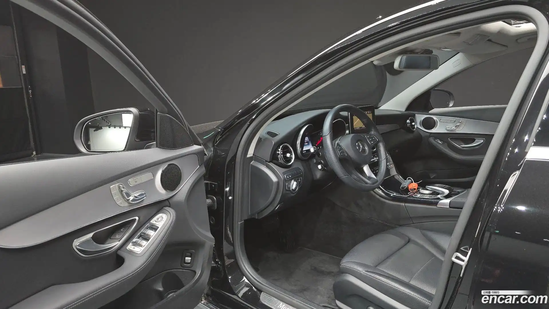 C-Class Mercedes-Benz 2017.9-INNER-010