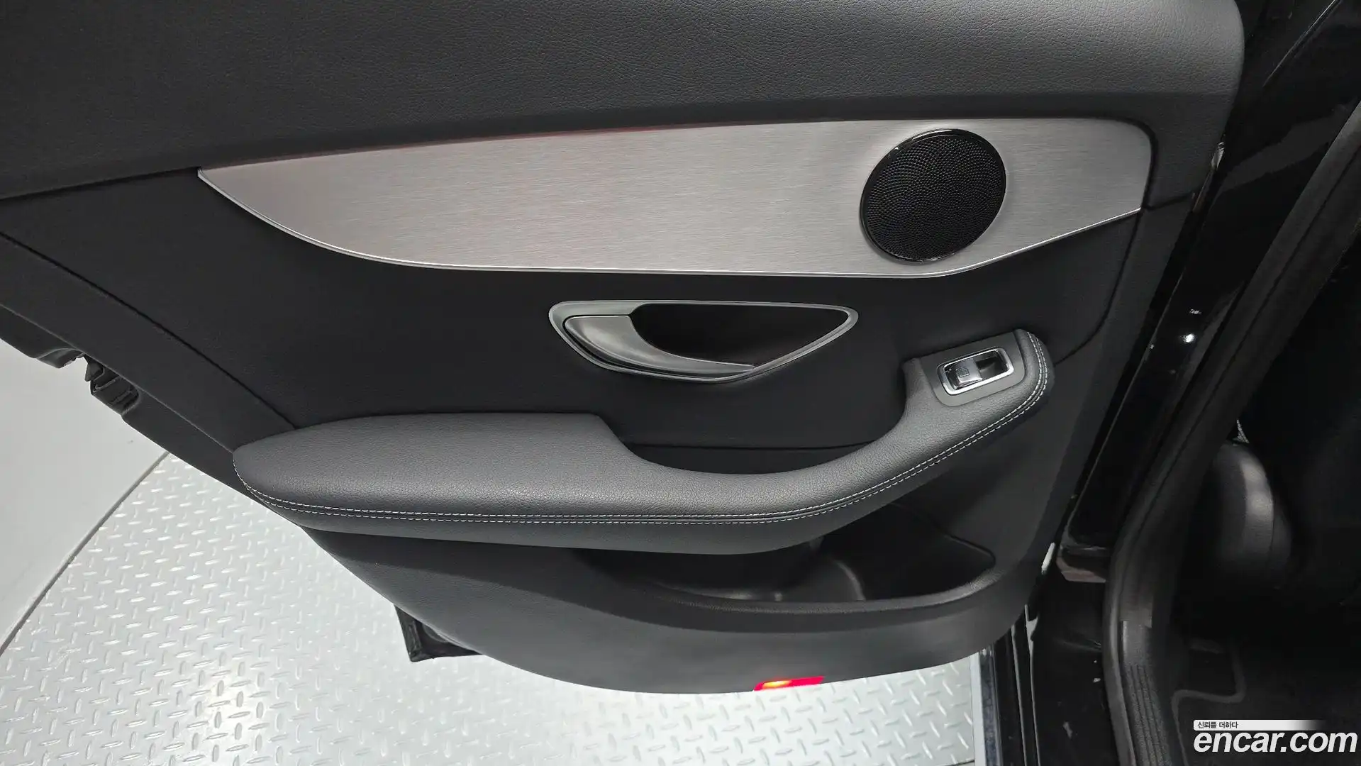 C-Class Mercedes-Benz 2017.9-INNER-035