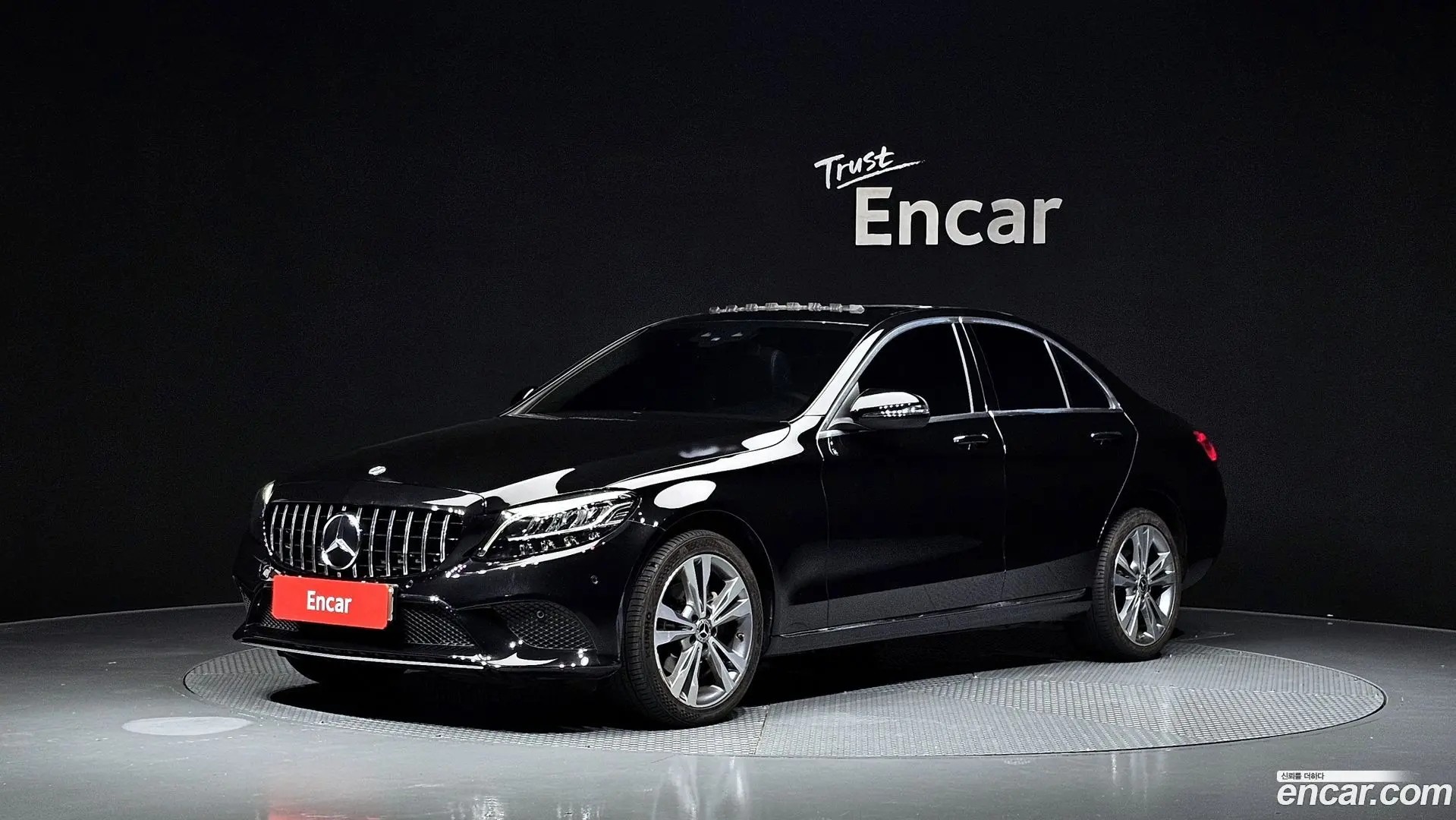 Main__Slider__Photo:C-Class Mercedes-Benz 2020.11-0