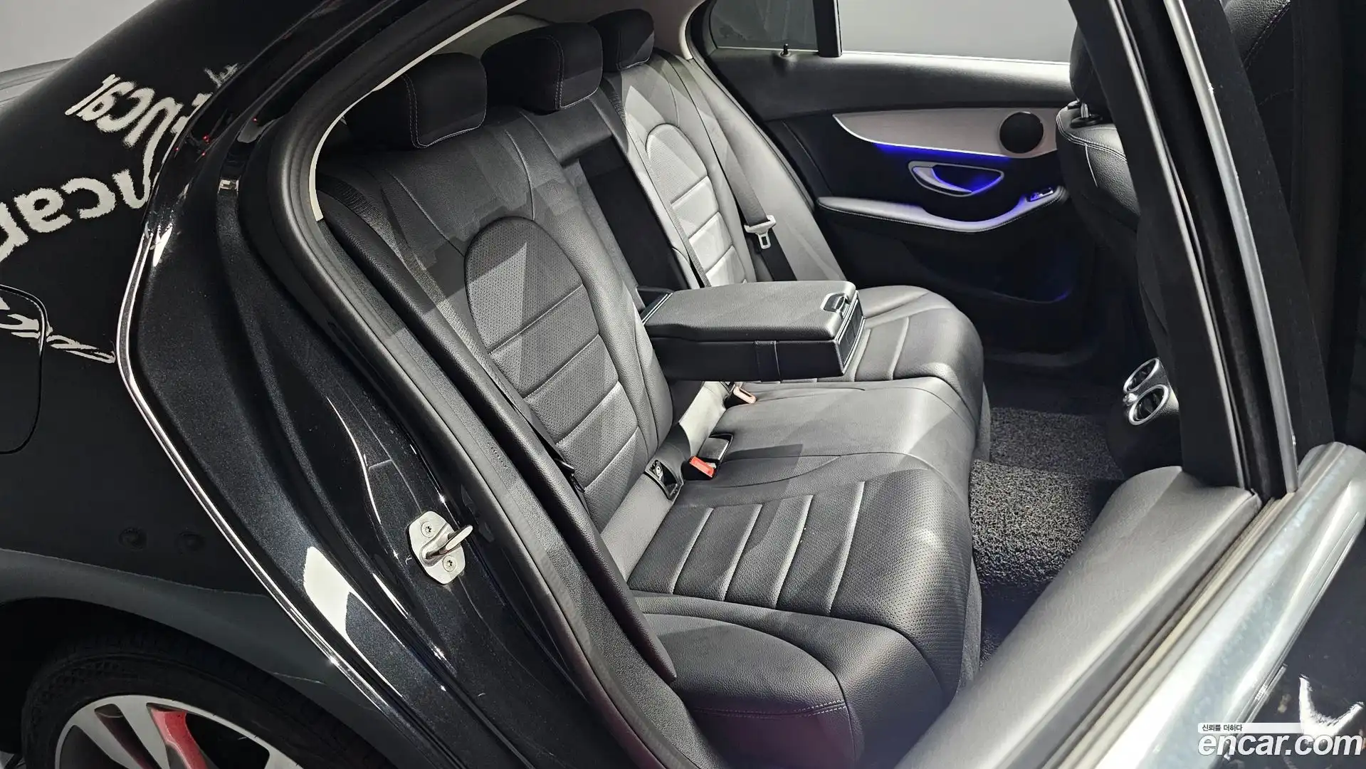 C-Class Mercedes-Benz 2020.11-OPTION-015