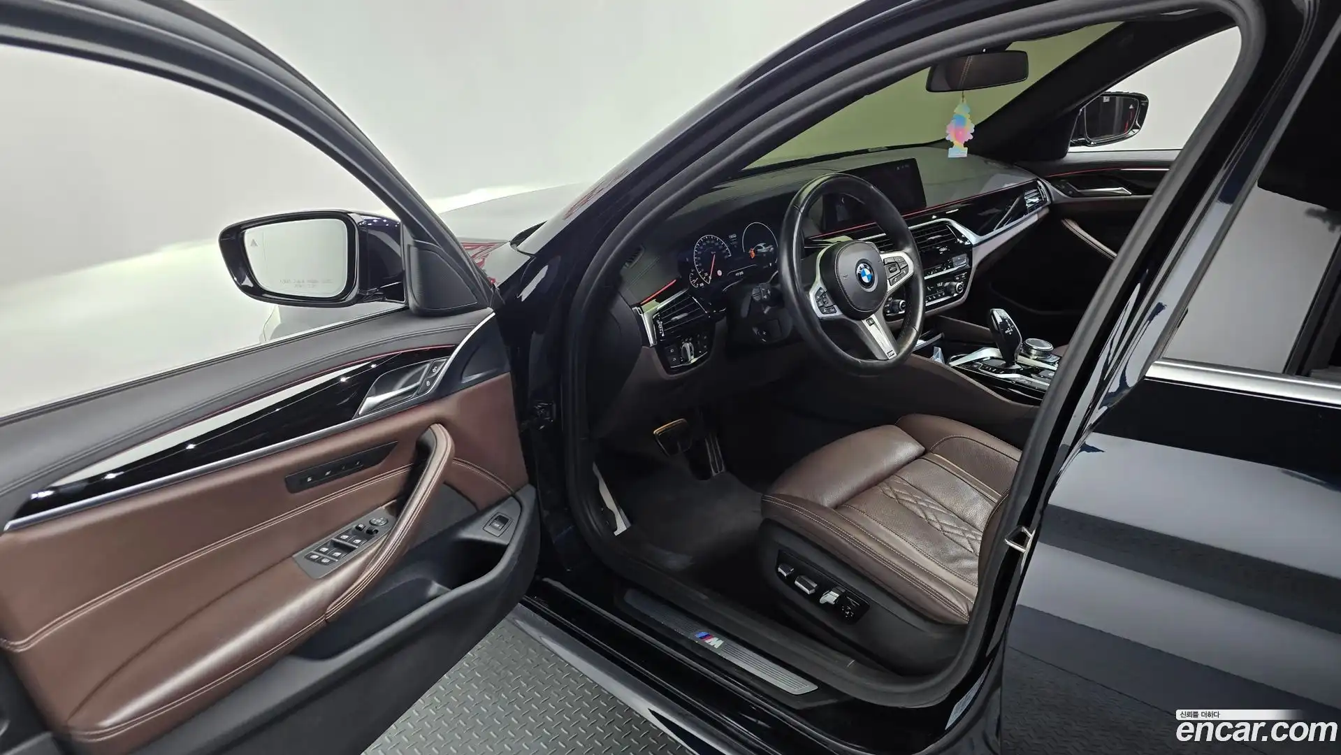 5-Series BMW 2019.1-INNER-010