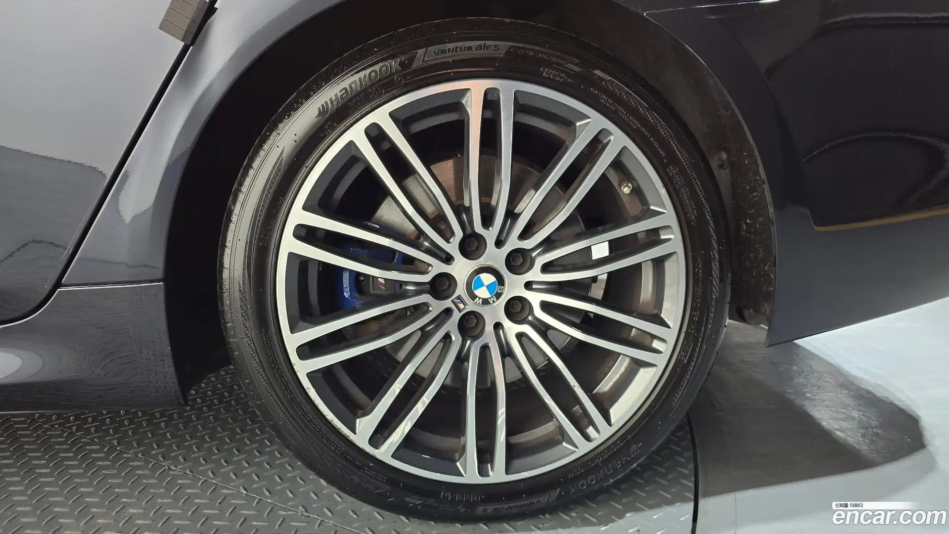 5-Series BMW 2019.1-OUTER-031