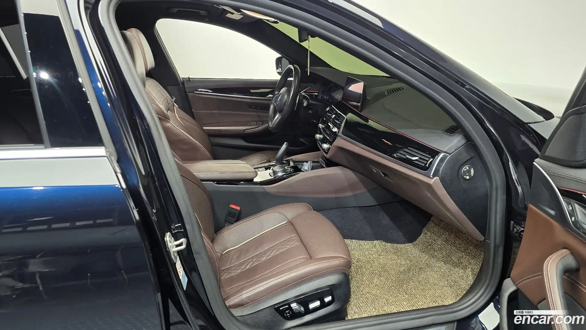 5-Series BMW 2019.1-INNER-036