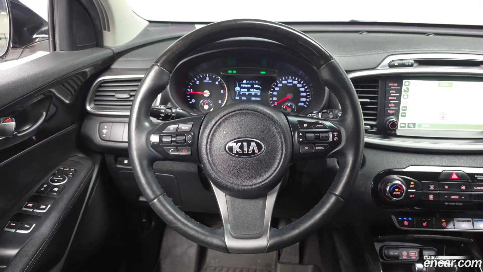Sorento Kia 2017.0-OPTION-017