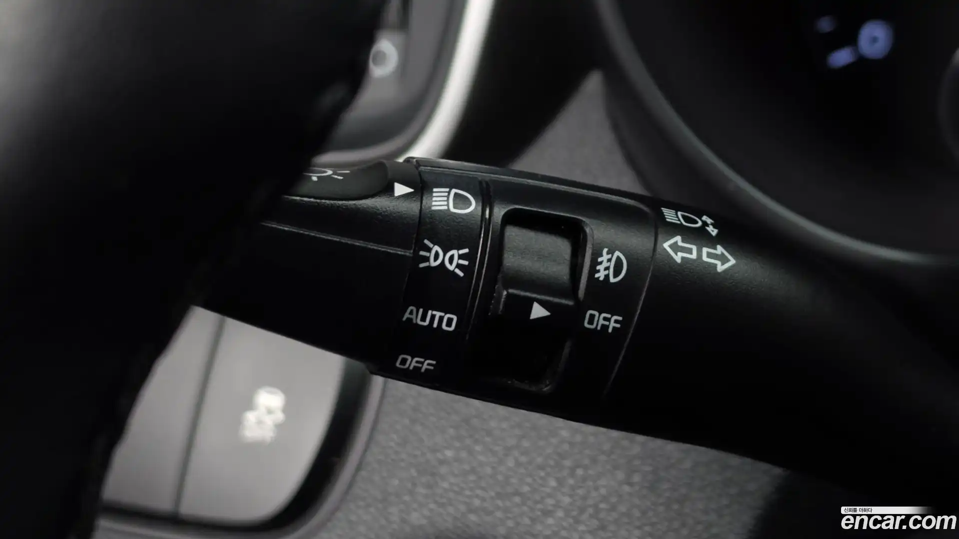 Sorento Kia 2017.0-OPTION-041