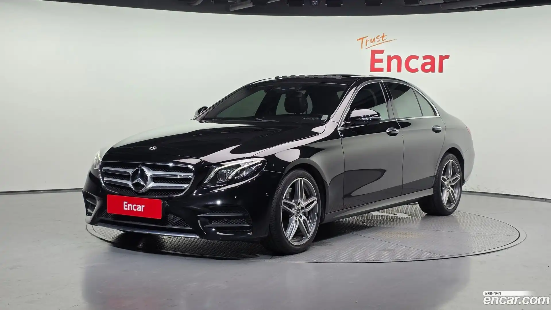 E-Class Mercedes-Benz 2018.11-OUTER-001