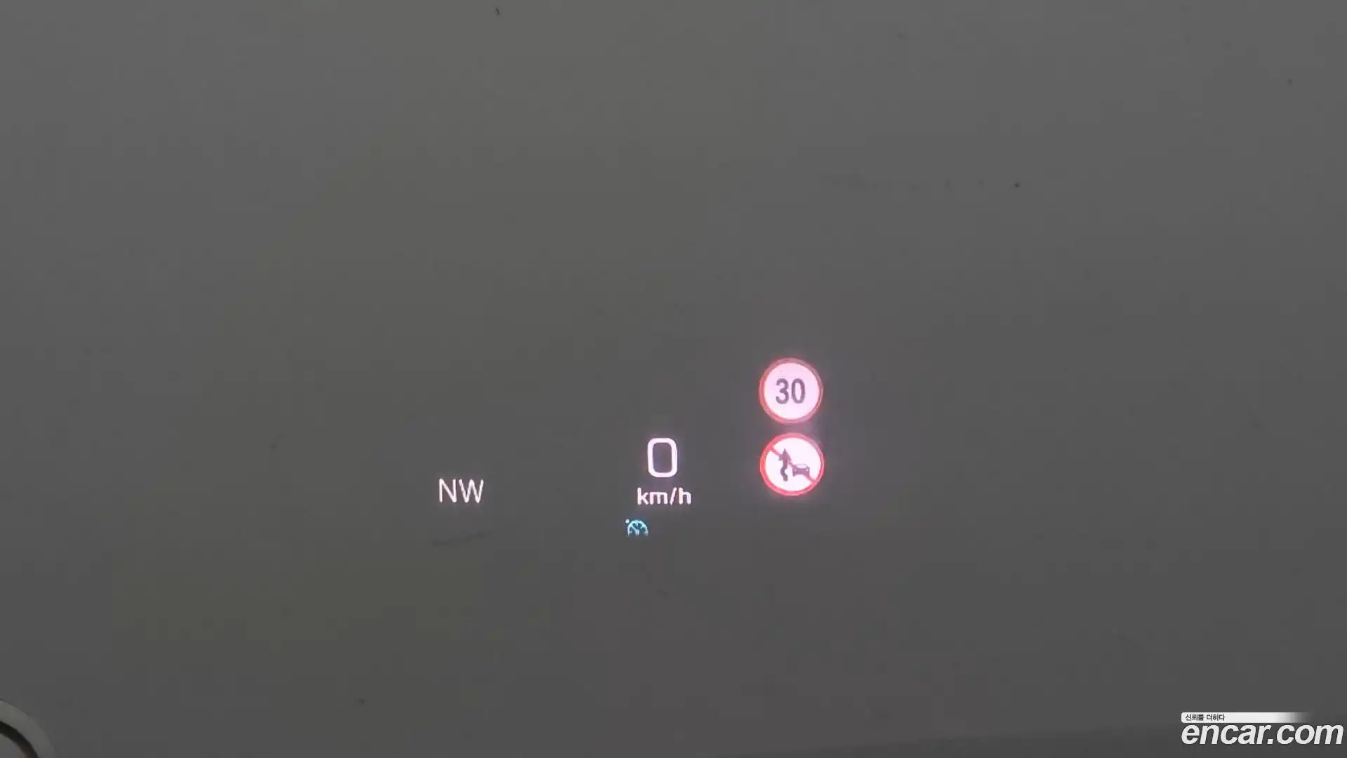 E-Class Mercedes-Benz 2018.11-OPTION-020