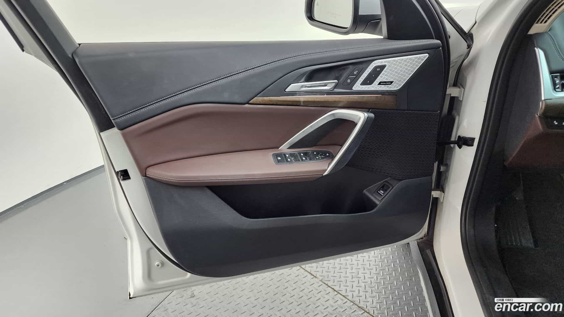 X1 BMW 2024.0-INNER-034