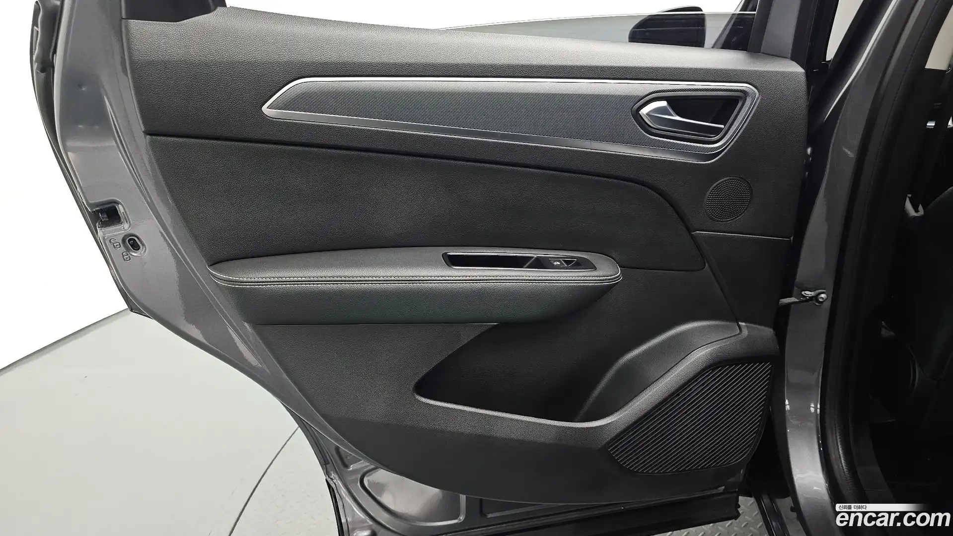 XM3 Renault Korea 2020.5-INNER-035