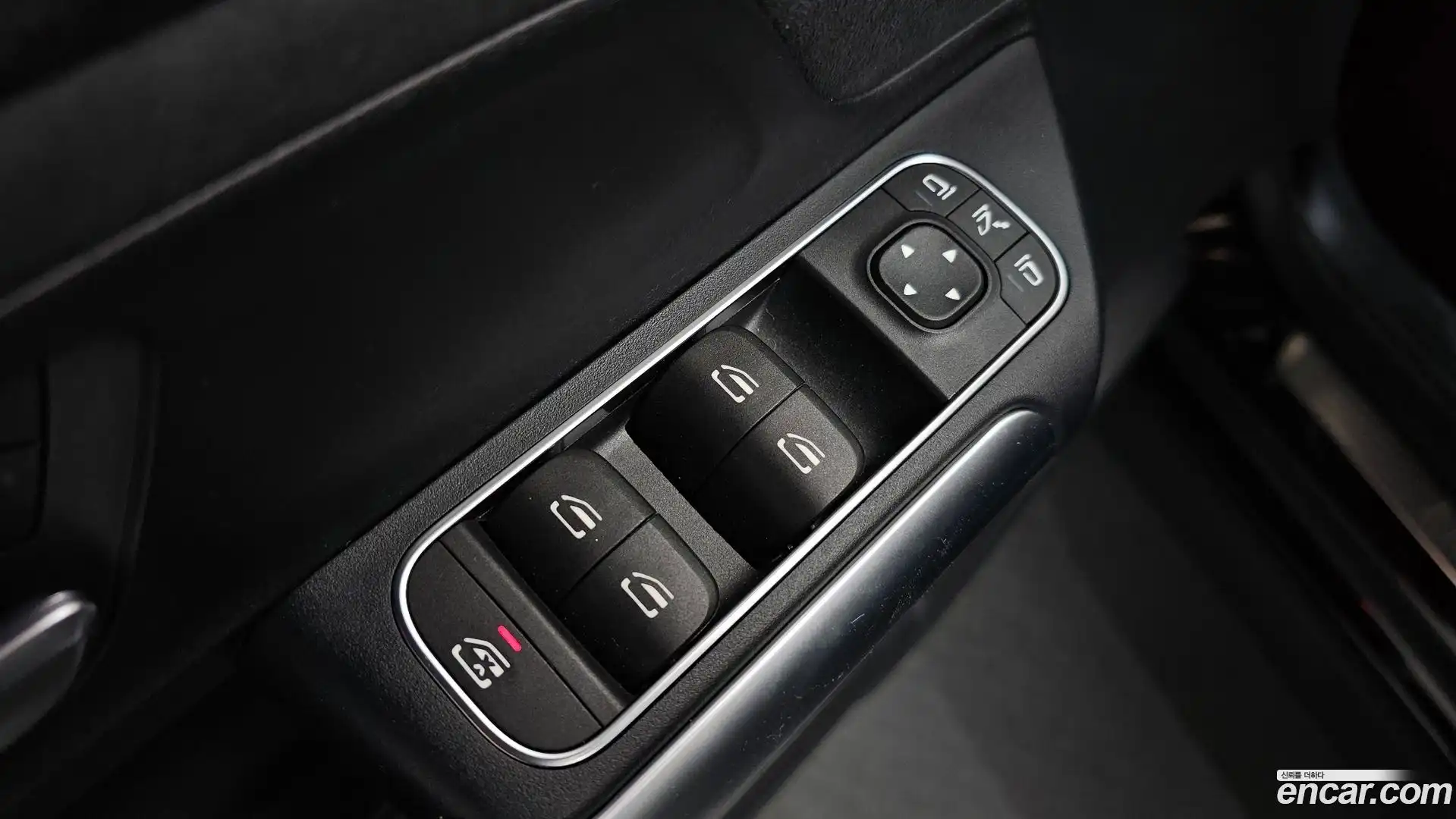 GLA-Class Mercedes-Benz 2024.0-OPTION-022