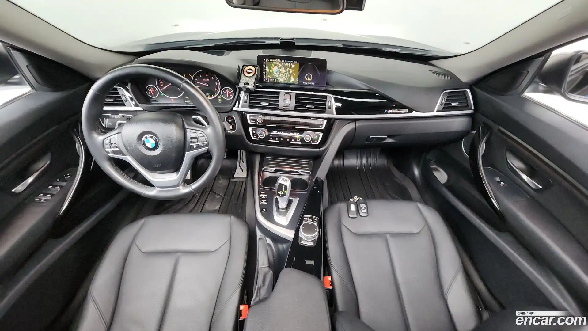 Gran Turismo BMW 2018.1-INNER-007