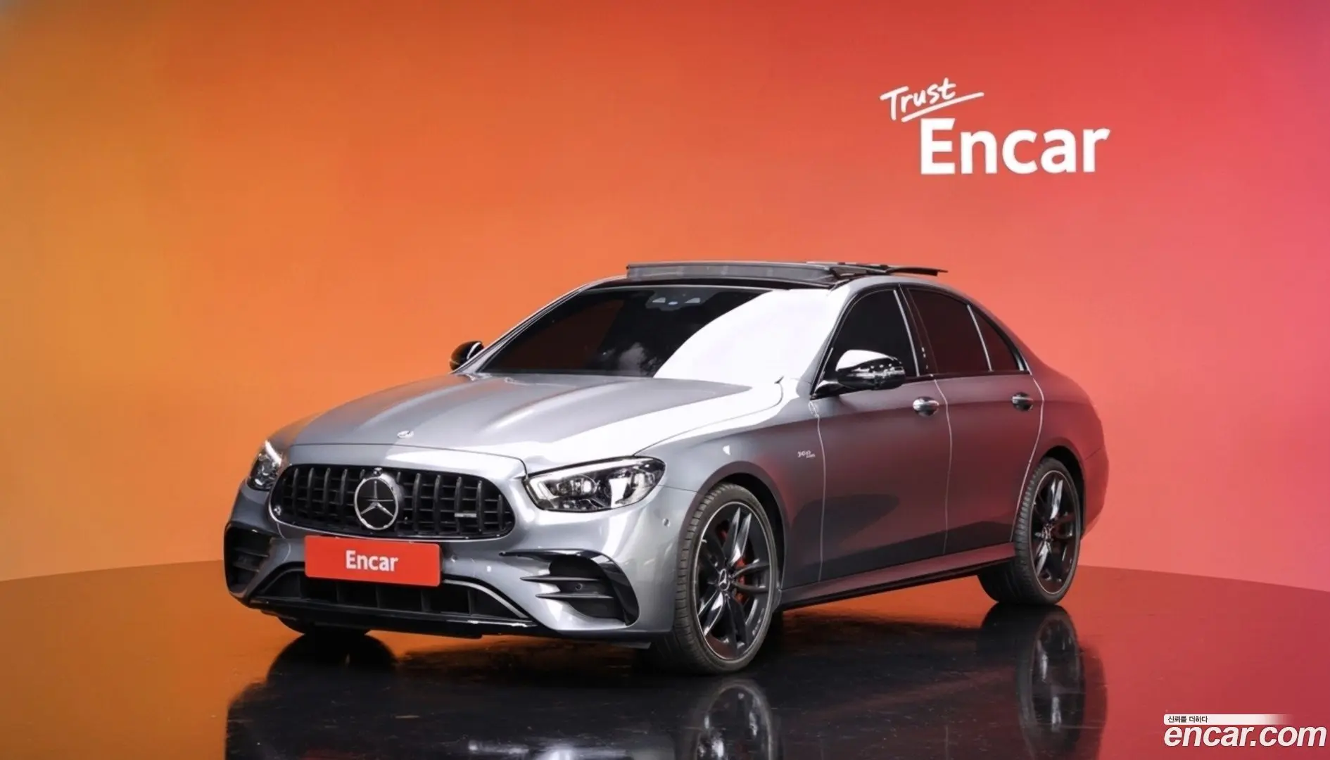 Main__Slider__Photo:E-Class Mercedes-Benz 2022.11-0