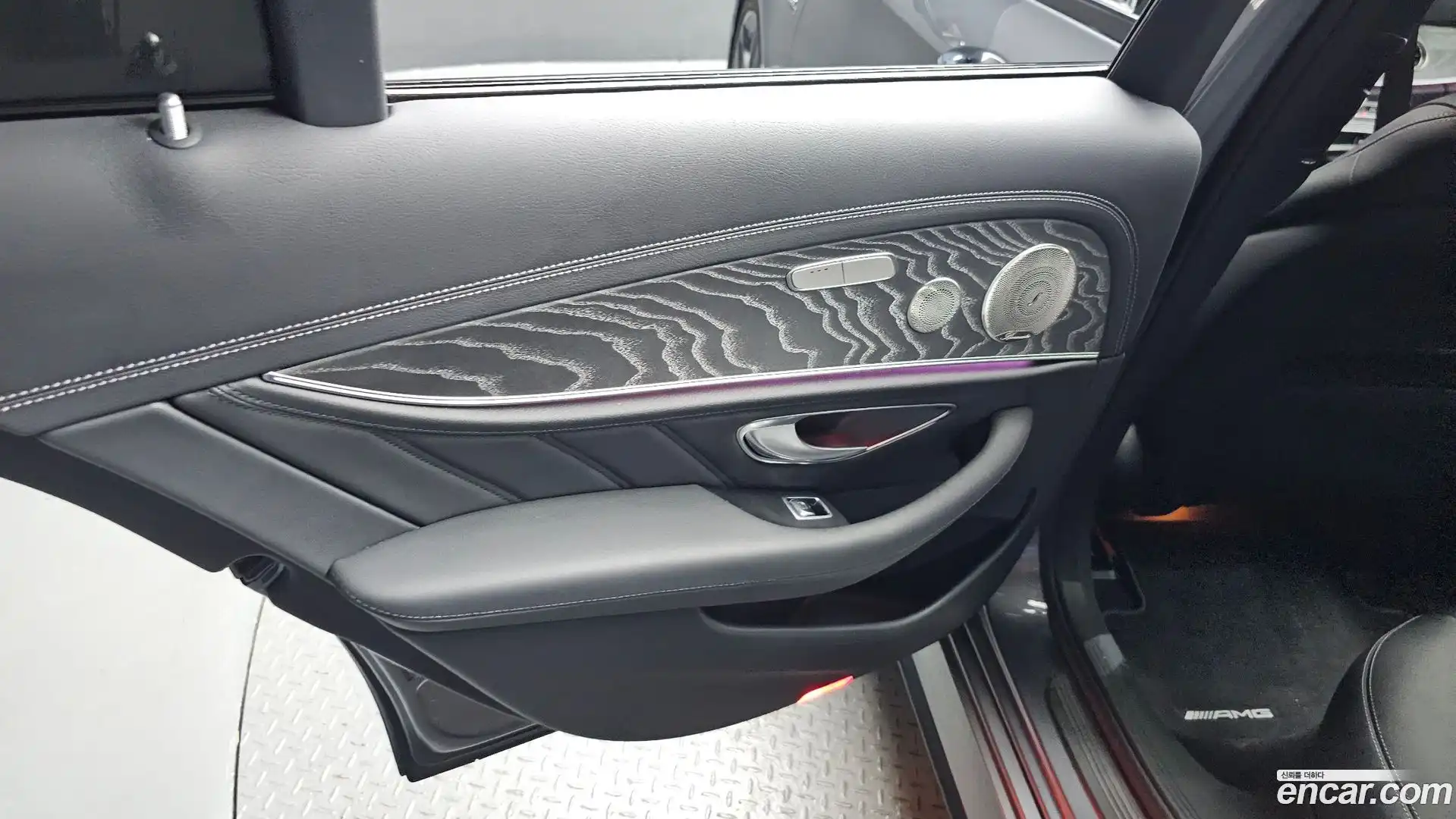 E-Class Mercedes-Benz 2022.11-INNER-035
