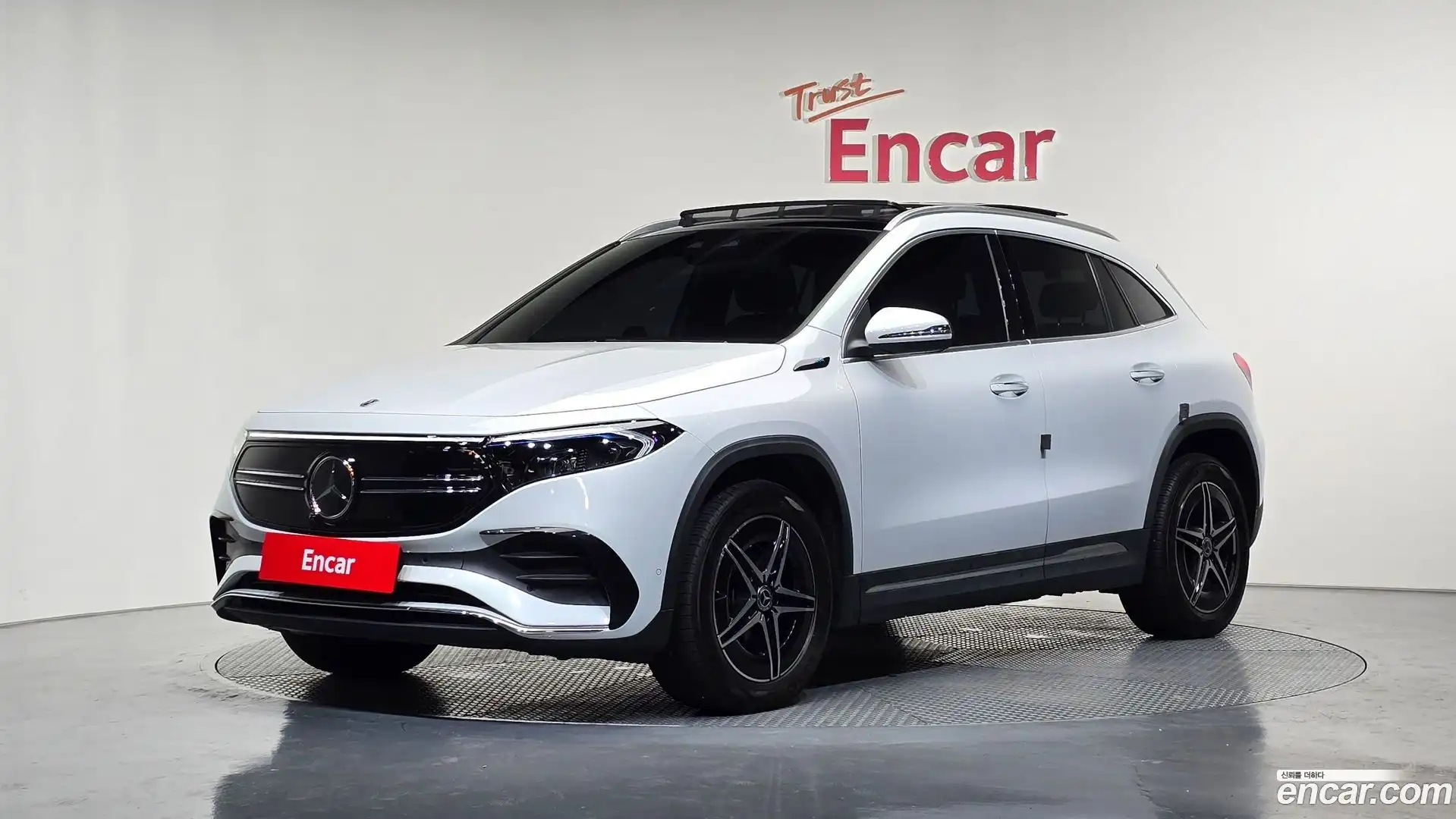 EQA Mercedes-Benz 2022.2-OUTER-001