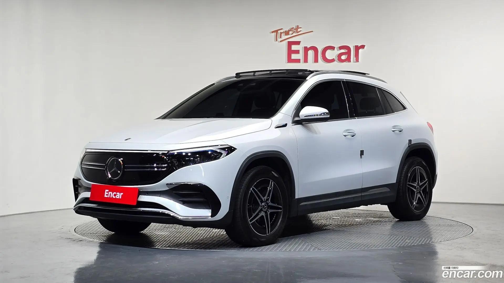 Main__Slider__Photo:EQA Mercedes-Benz 2022.2-0