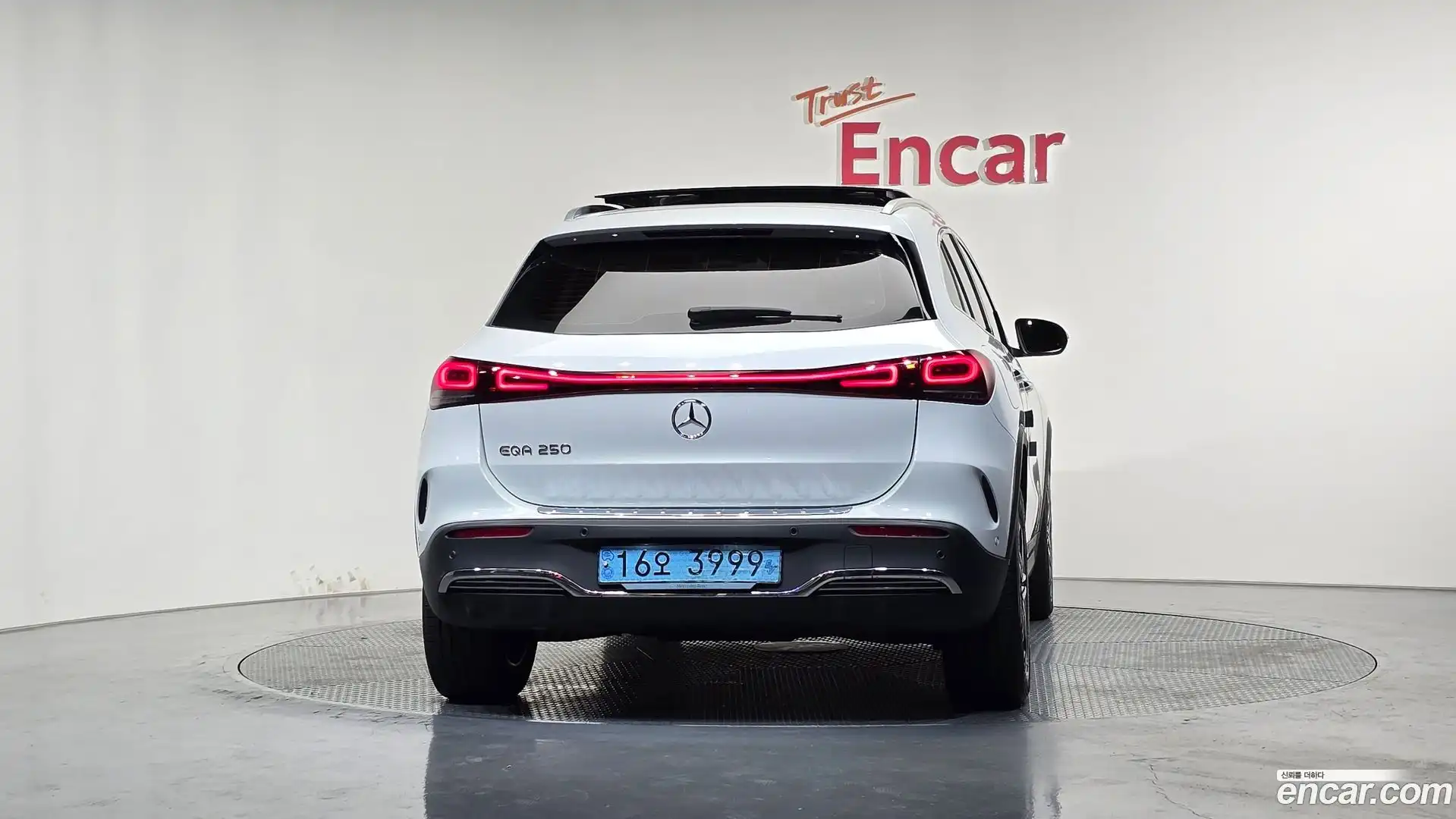 EQA Mercedes-Benz 2022.2-OUTER-004