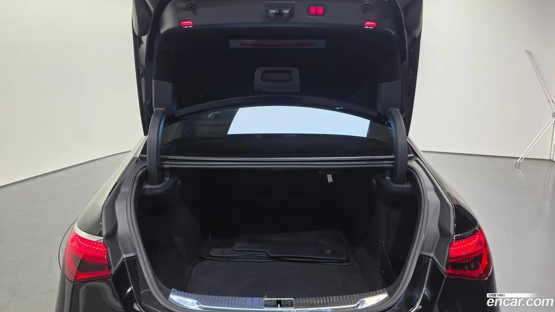 S-Class Mercedes-Benz 2021.6-OPTION-024