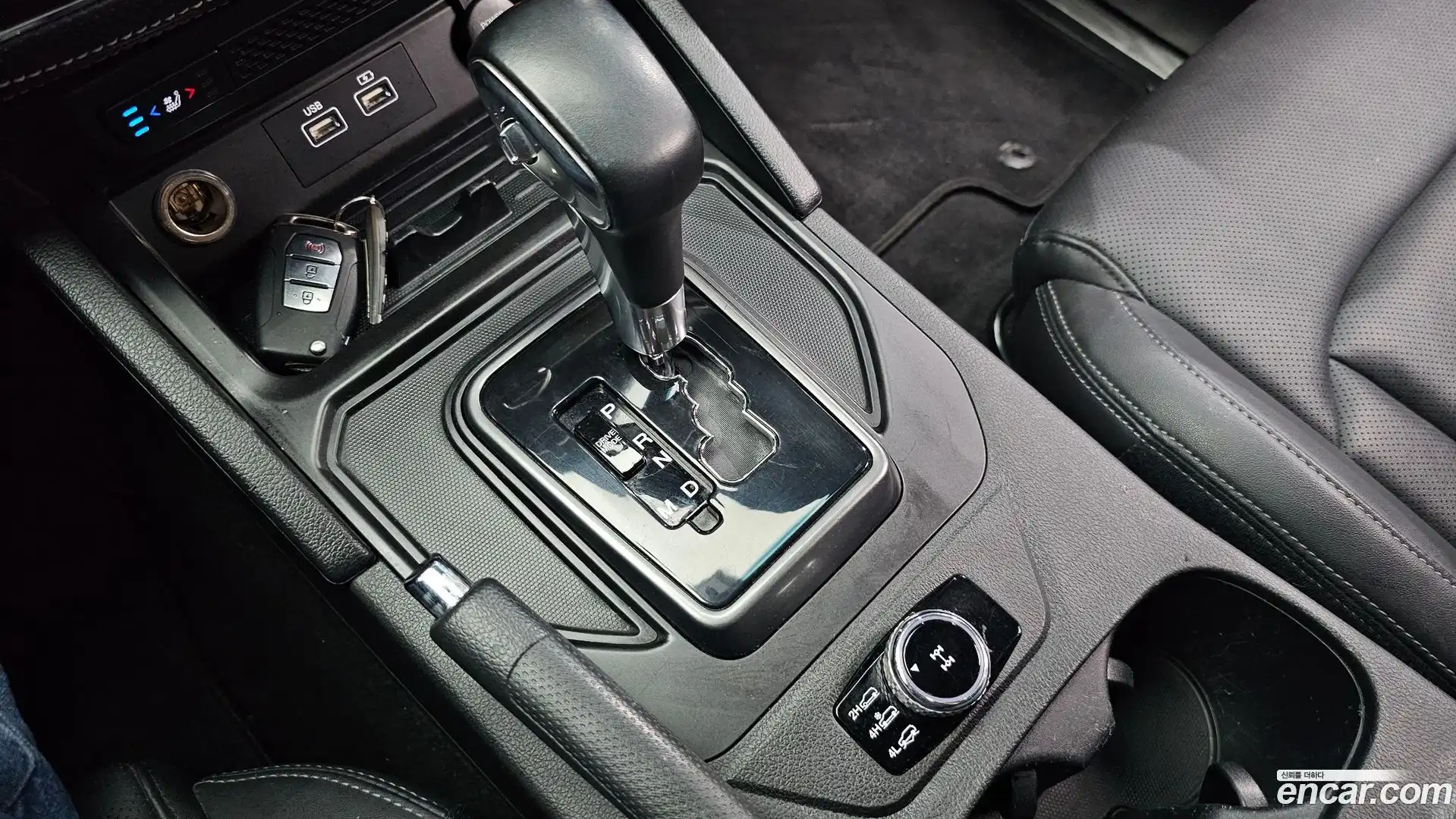 Rexton KG Mobility 2022.7-INNER-009