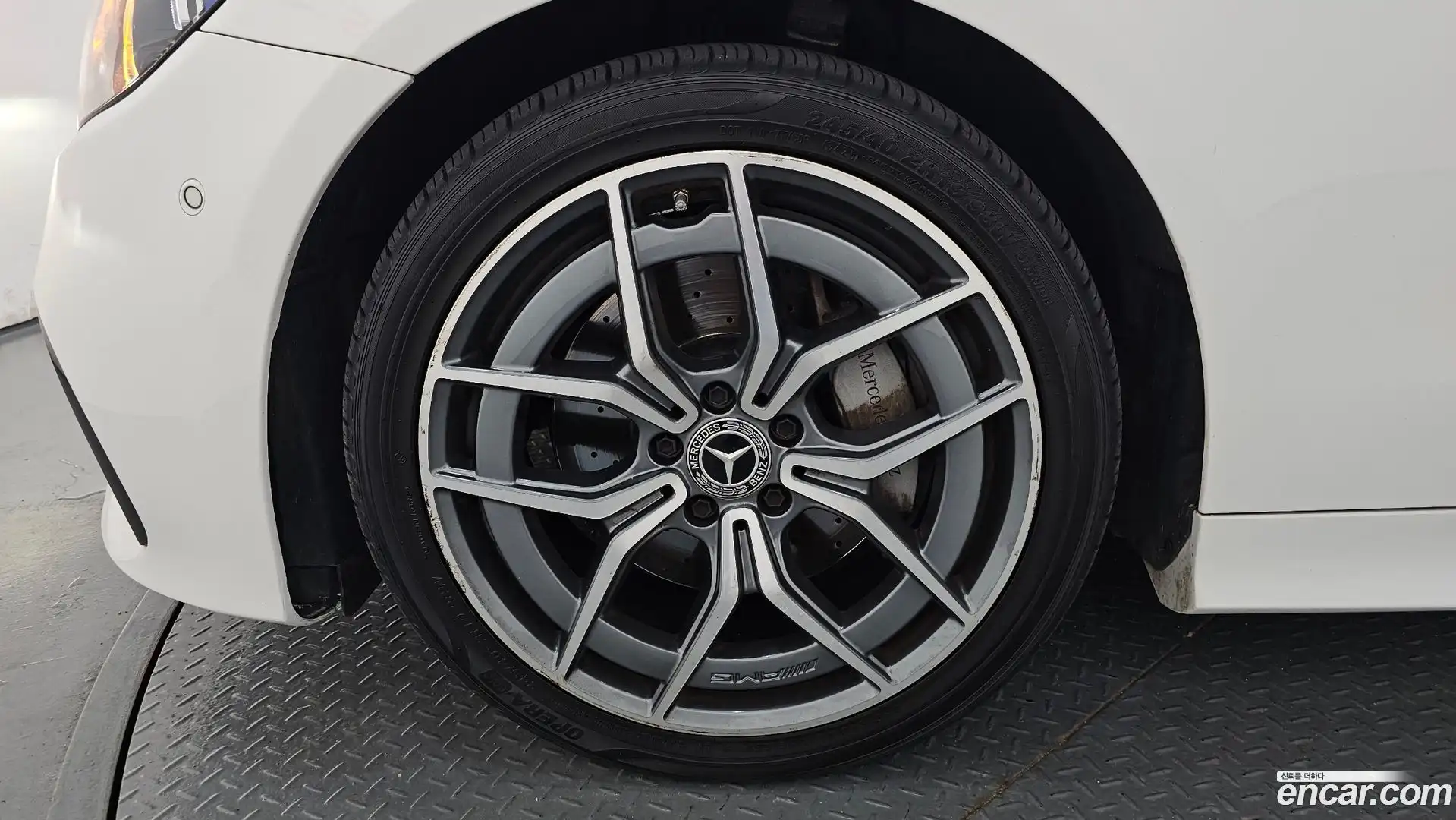 E-Class Mercedes-Benz 2022.6-OUTER-005