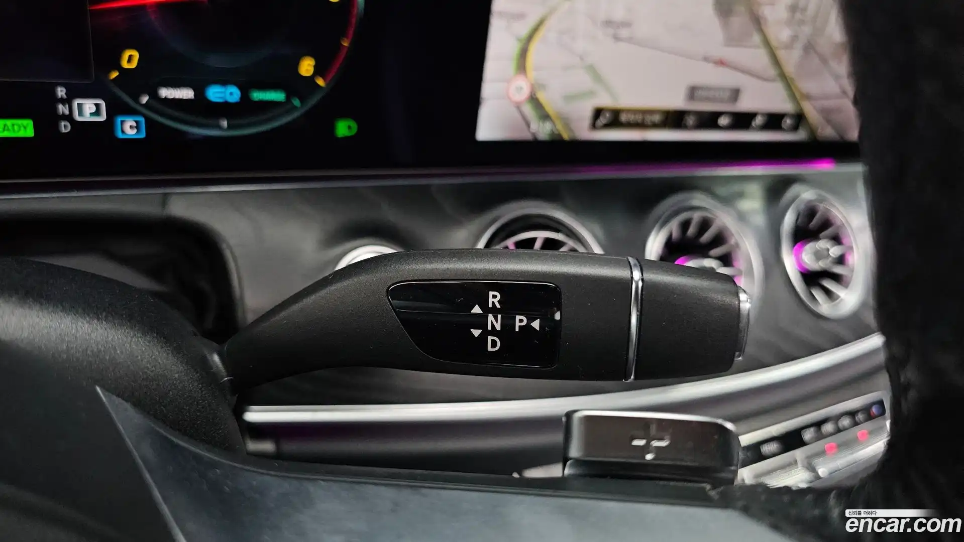 E-Class Mercedes-Benz 2022.6-INNER-009