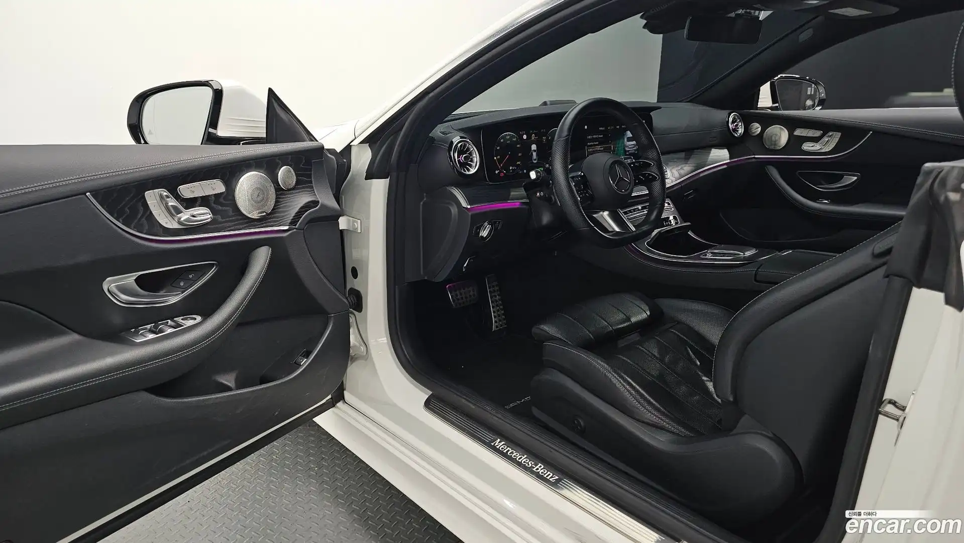 E-Class Mercedes-Benz 2022.6-OPTION-015