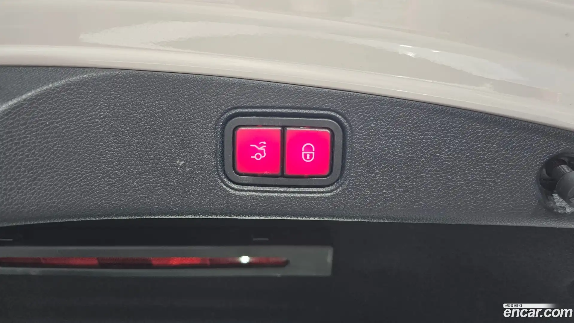 E-Class Mercedes-Benz 2022.6-OPTION-041