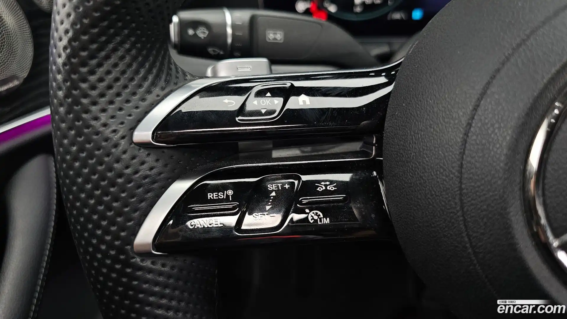 E-Class Mercedes-Benz 2022.6-OPTION-045