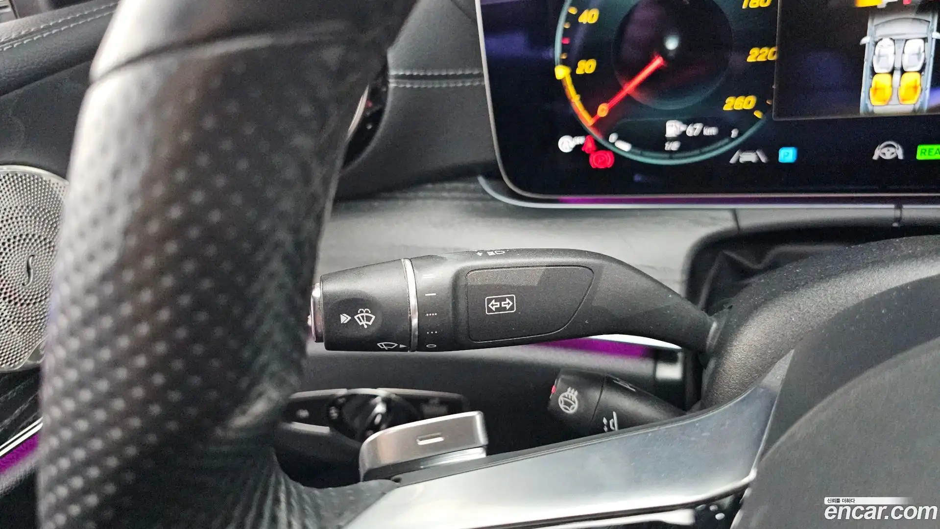E-Class Mercedes-Benz 2022.6-OPTION-048