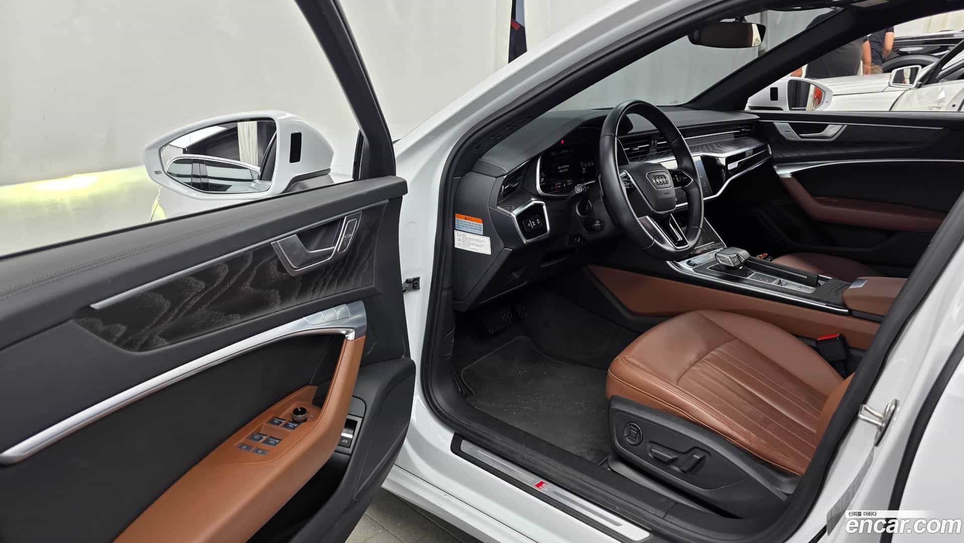 A6 Audi 2021.0-INNER-010