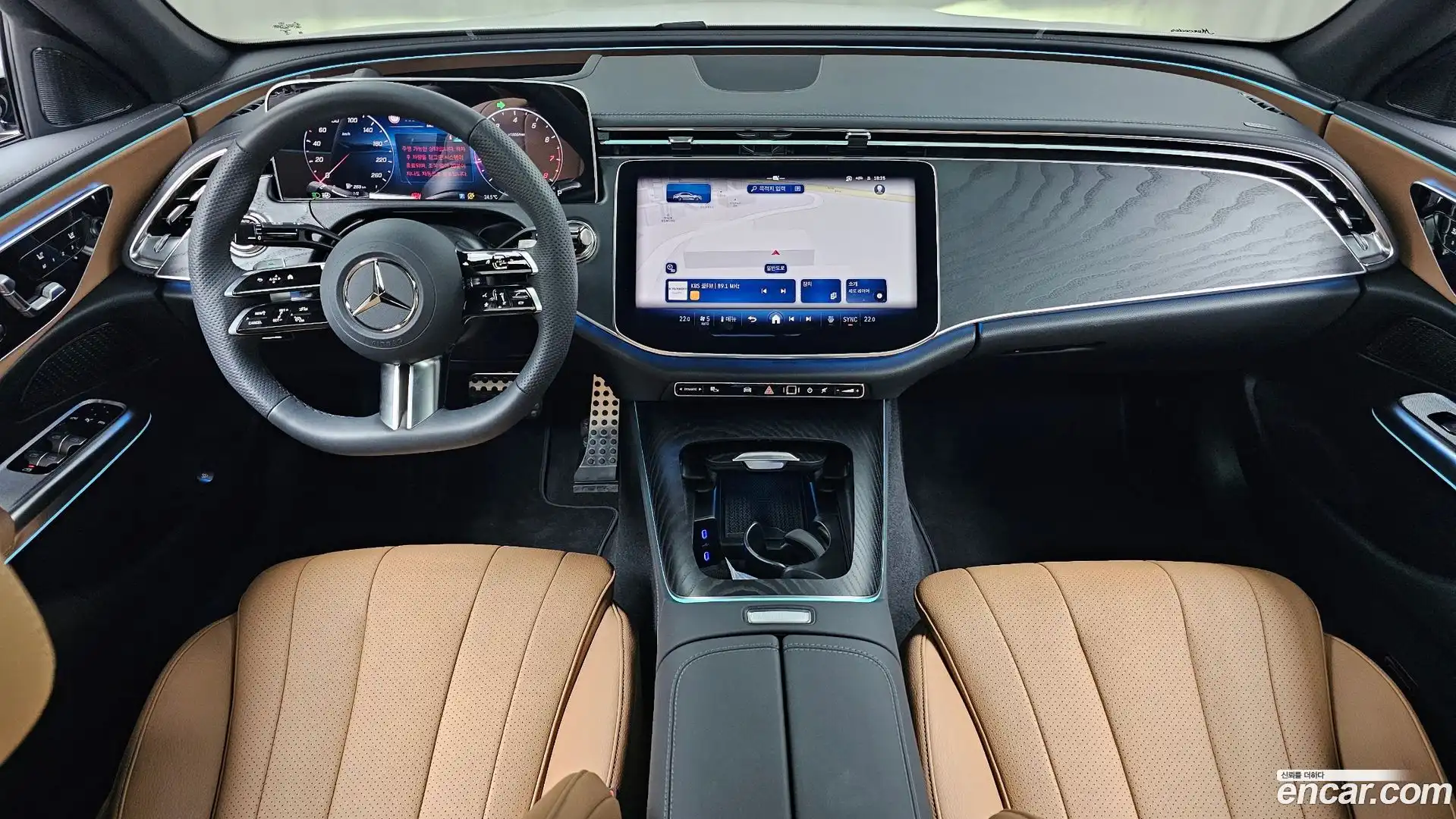 E-Class Mercedes-Benz 2025.10-INNER-007