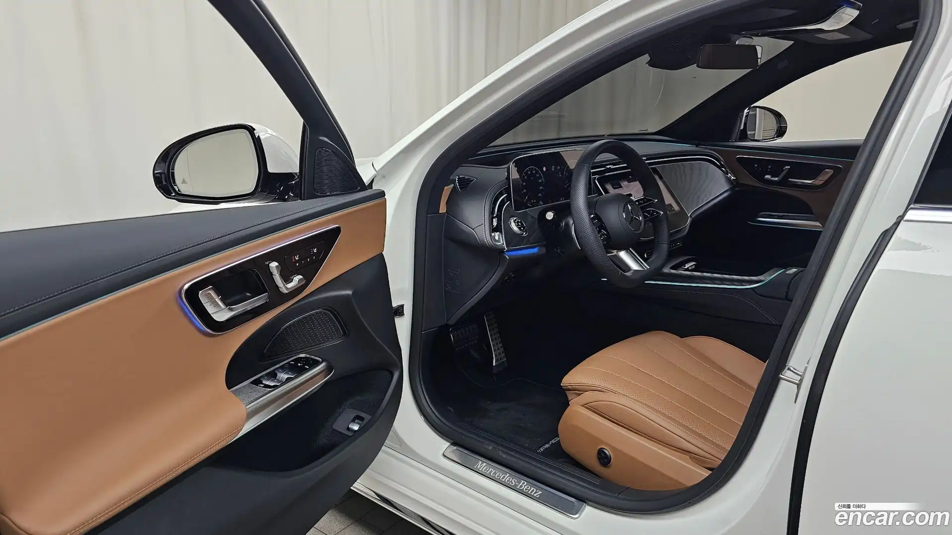 E-Class Mercedes-Benz 2025.10-INNER-010