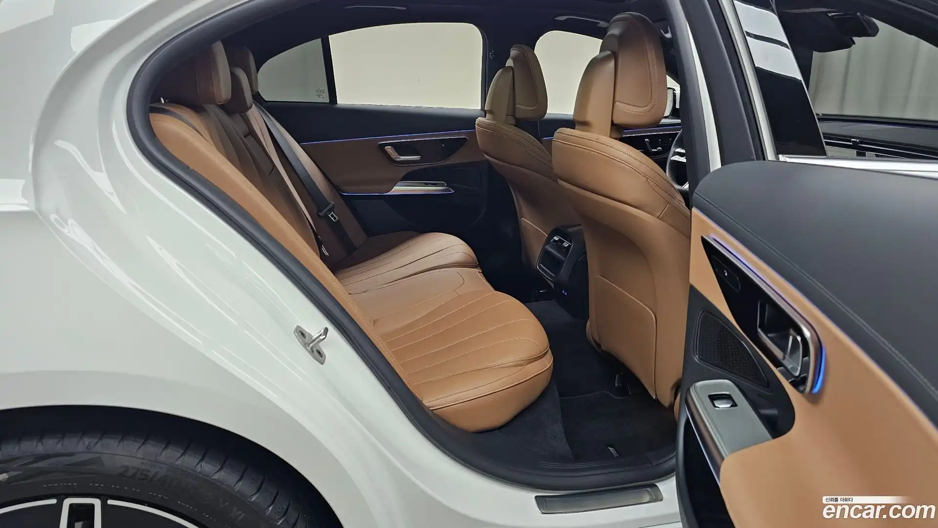 E-Class Mercedes-Benz 2025.10-OPTION-015