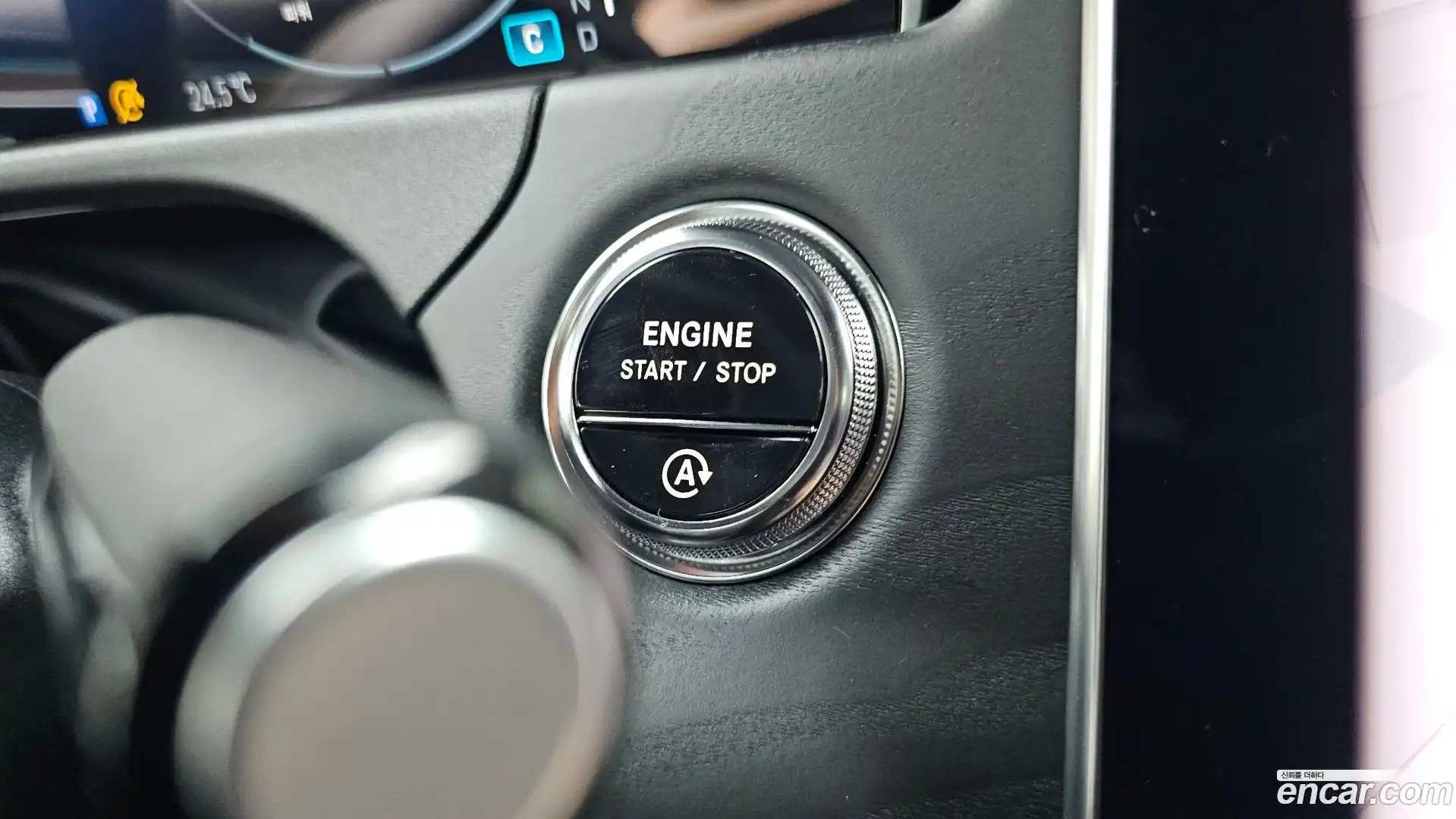 E-Class Mercedes-Benz 2025.10-OPTION-041